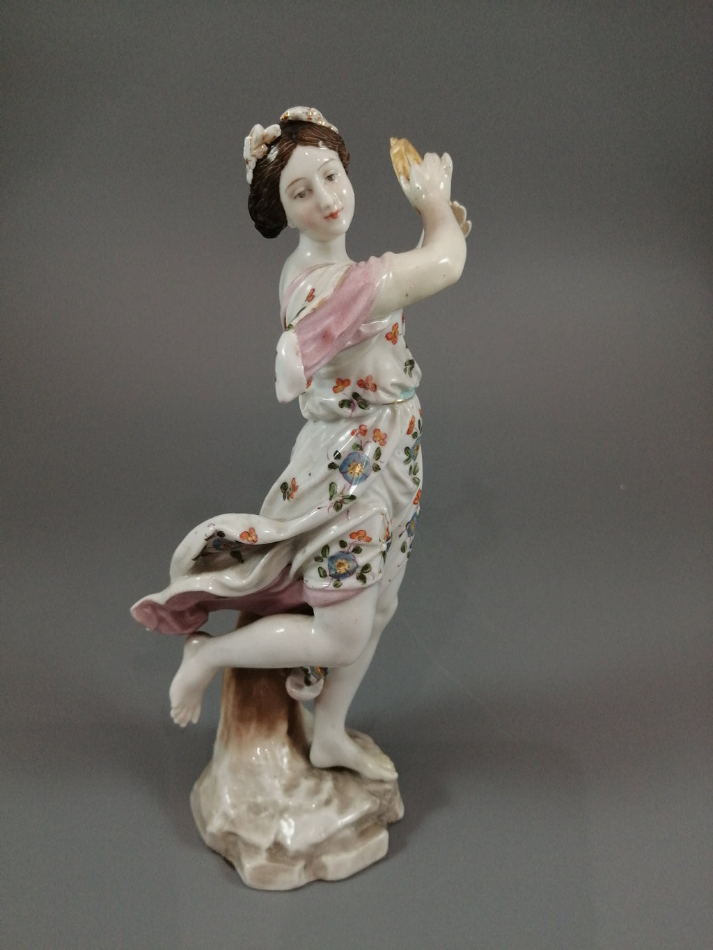 Woman with a tambourine by Meissen, middle 19th century.