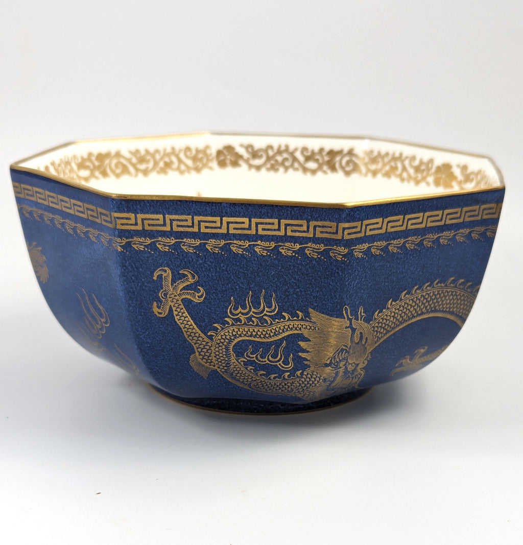 Wedgwood large octagonal  bowl "Celestial Dragon"  Daisy Makeig Jones ,с.1920