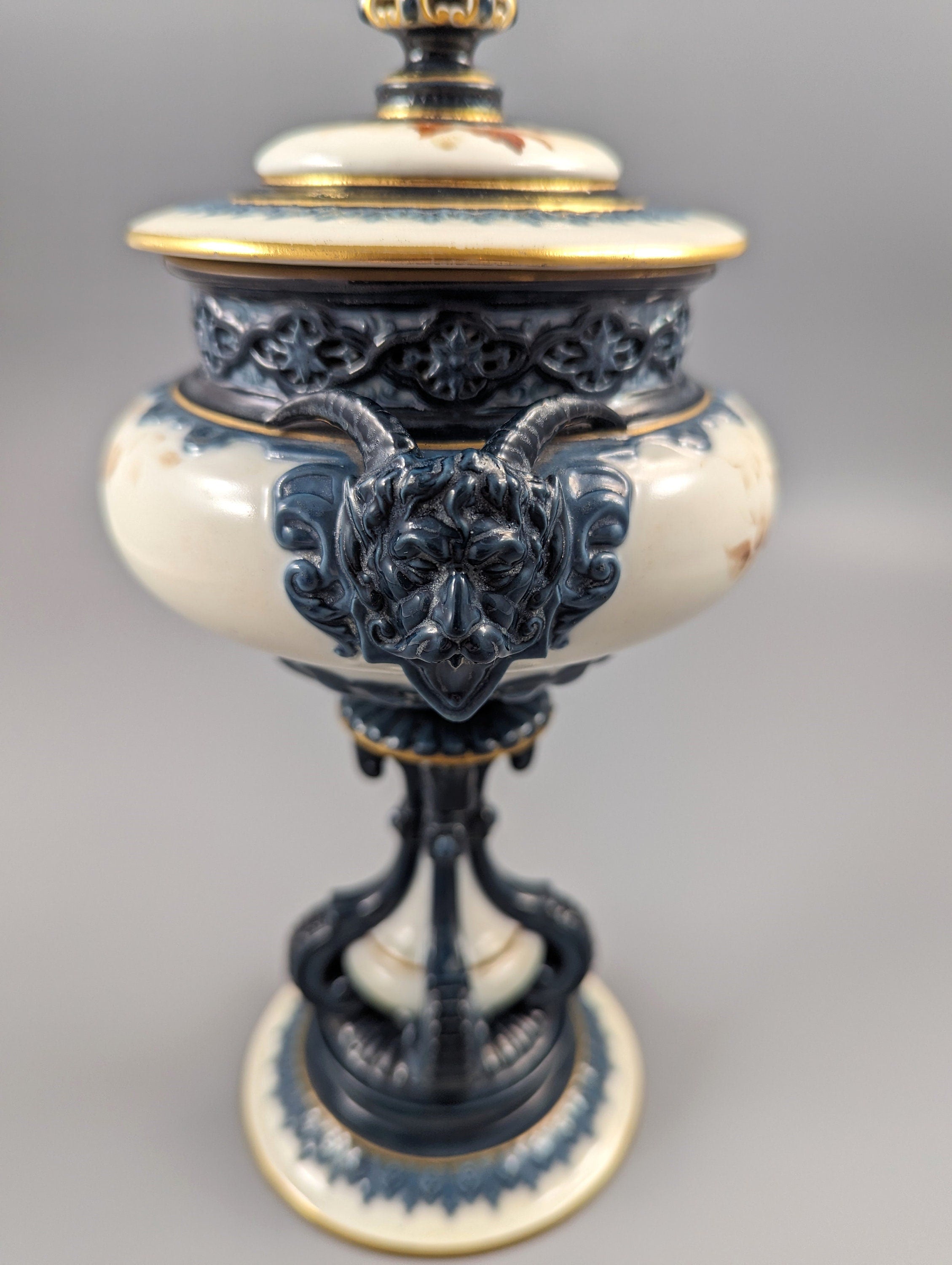 Hadley’s & Sons Worcester Pedestal Vase, c.1899