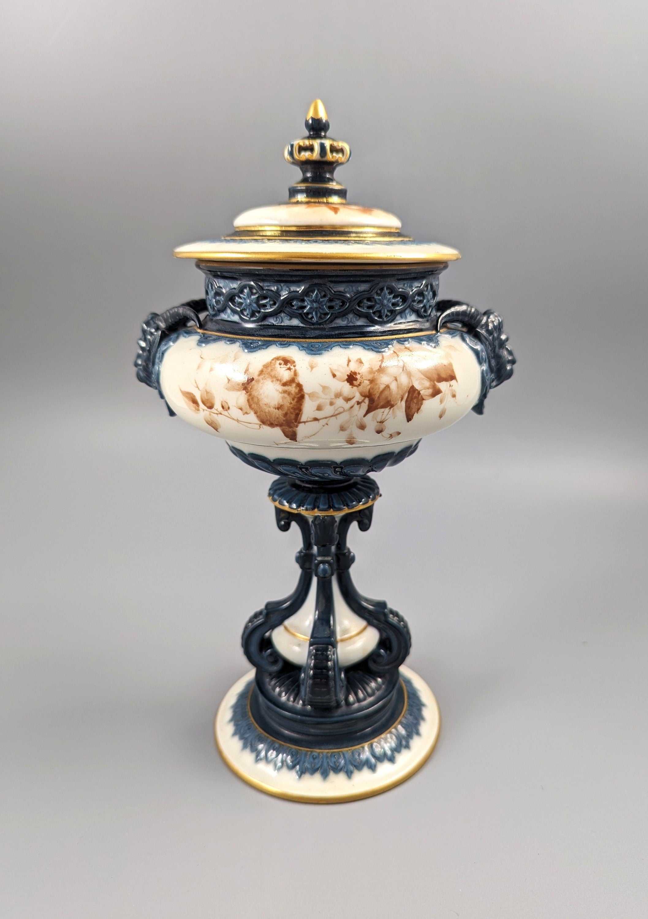 Hadley’s & Sons Worcester Pedestal Vase, c.1899
