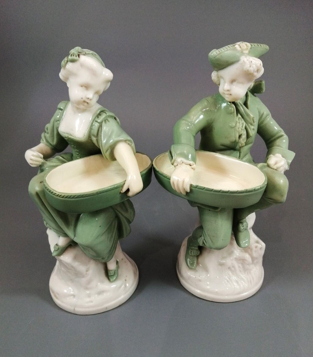 Minton a pair of celadon figurines,  с.1869