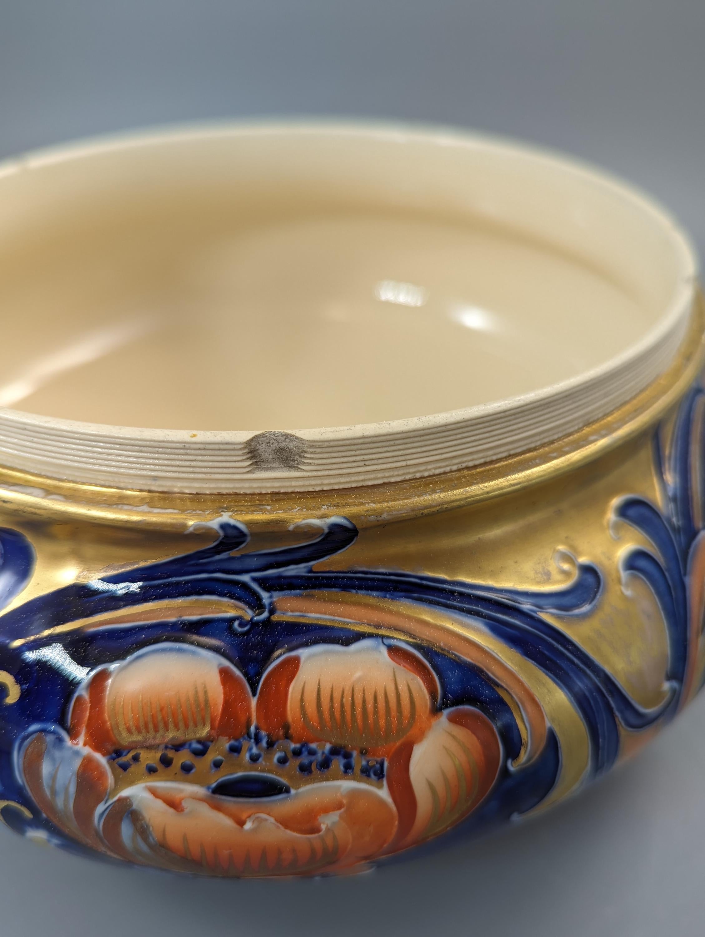 A very large Moorcroft Macintyre & Co pot pourri and lid, c.1904-1913