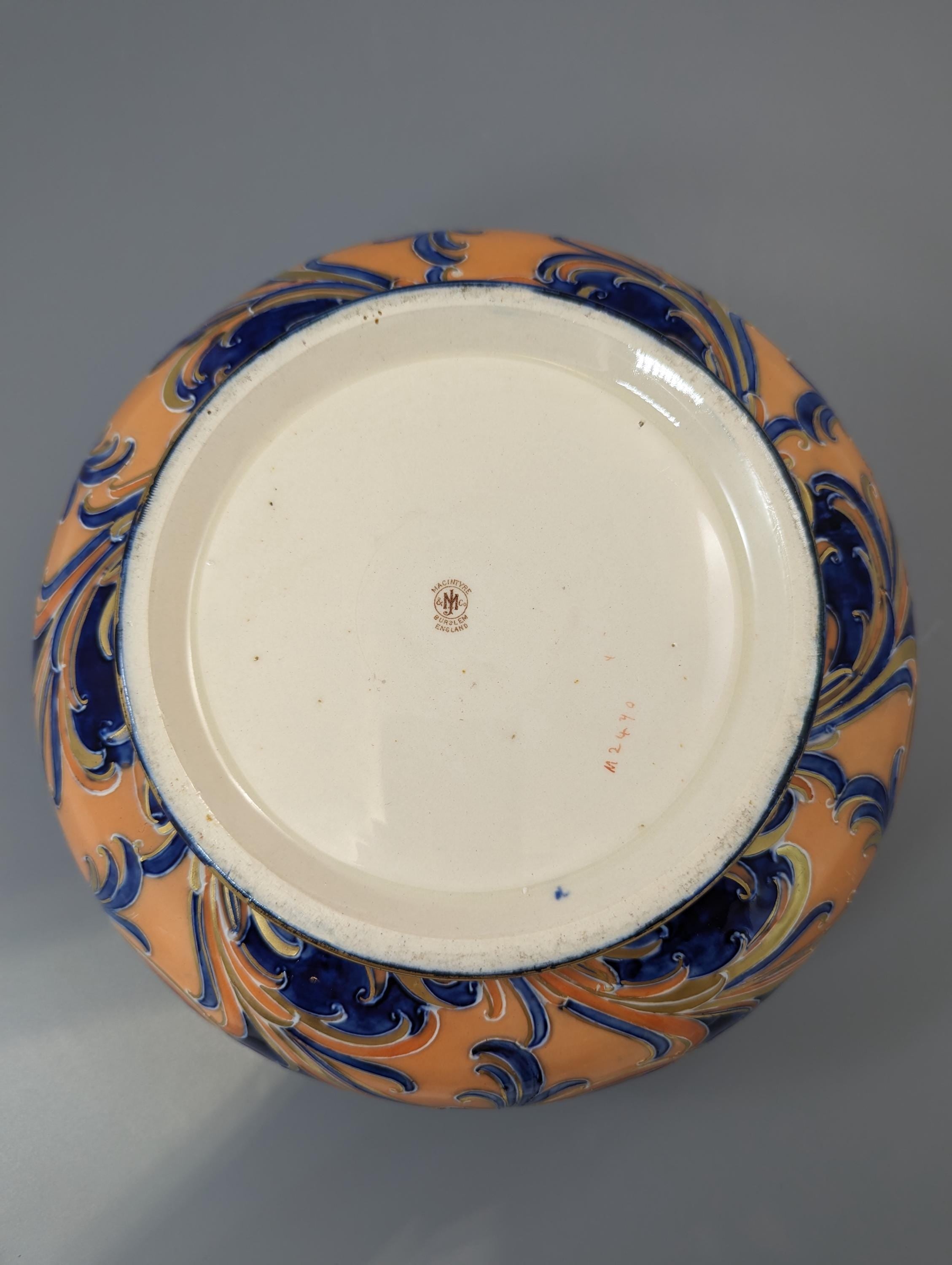 A very large Moorcroft Macintyre & Co pot pourri and lid, c.1904-1913