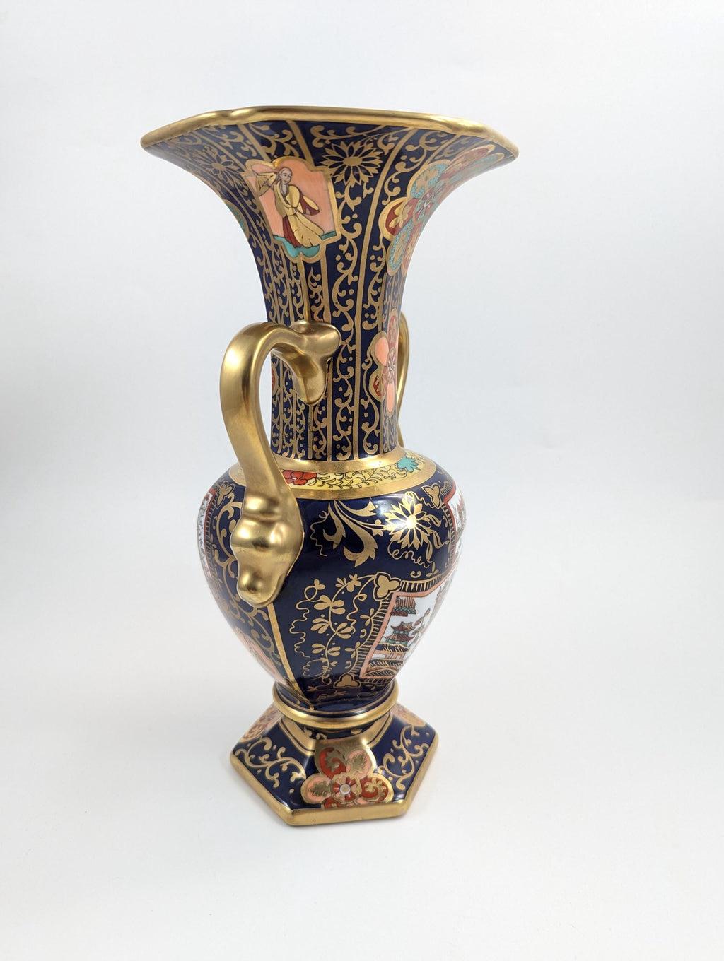 An ironstone vase in the Mason style, c. 19th century.