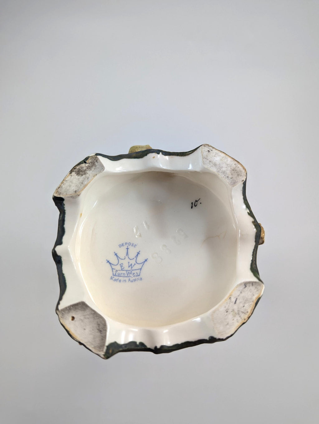 Antique Ernst Wahliss Porcelain Cornucopia Vase, c. 1897.