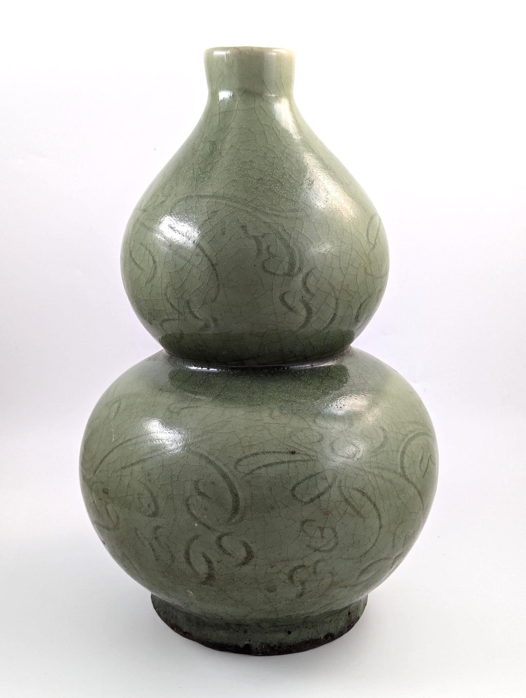 Chinese Longquan Earthenware Green Double Gourd Vase, Song Dynasty.