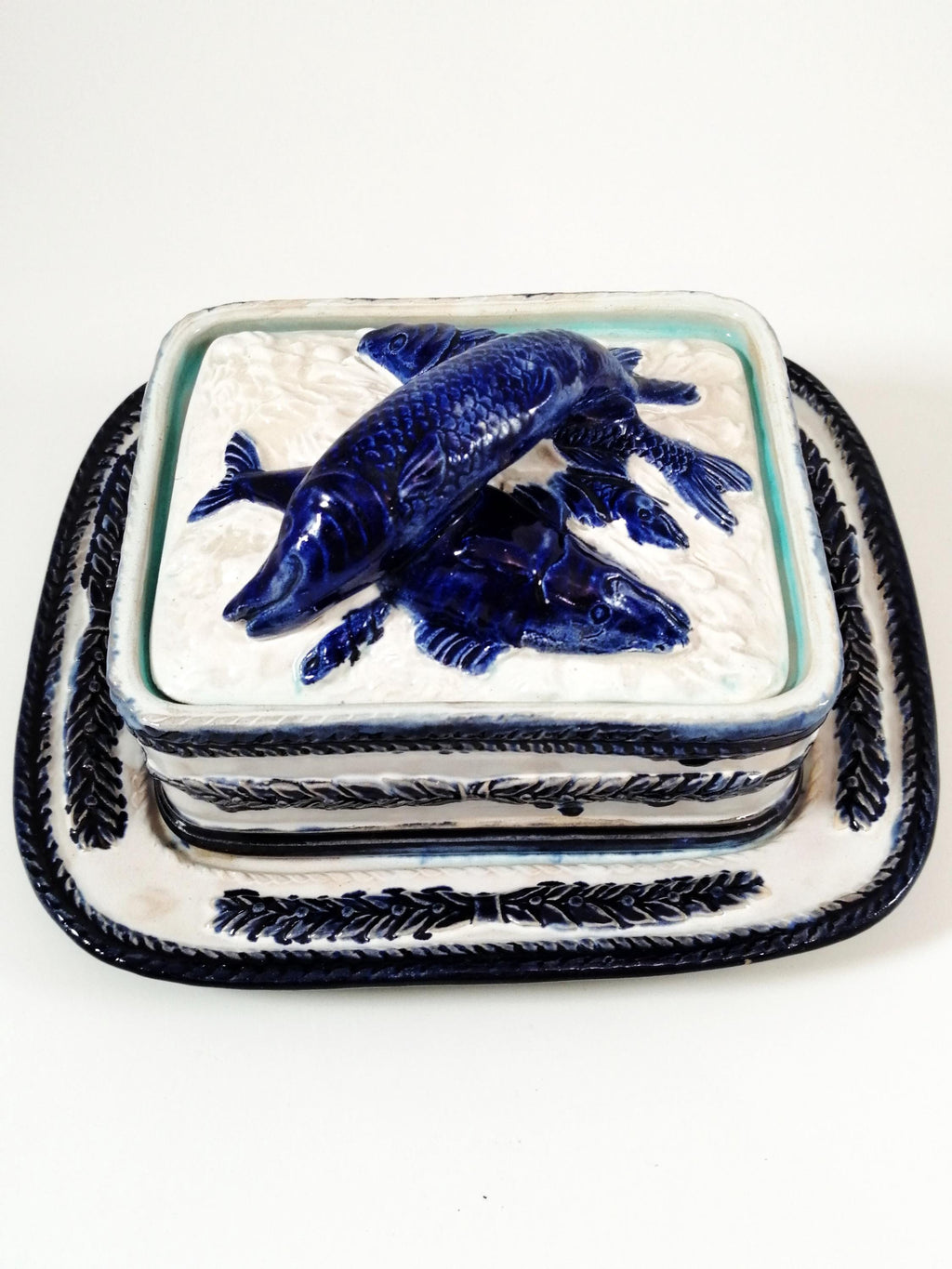 A majolica sardine box by Thomas Forester & Sons, late 19th century