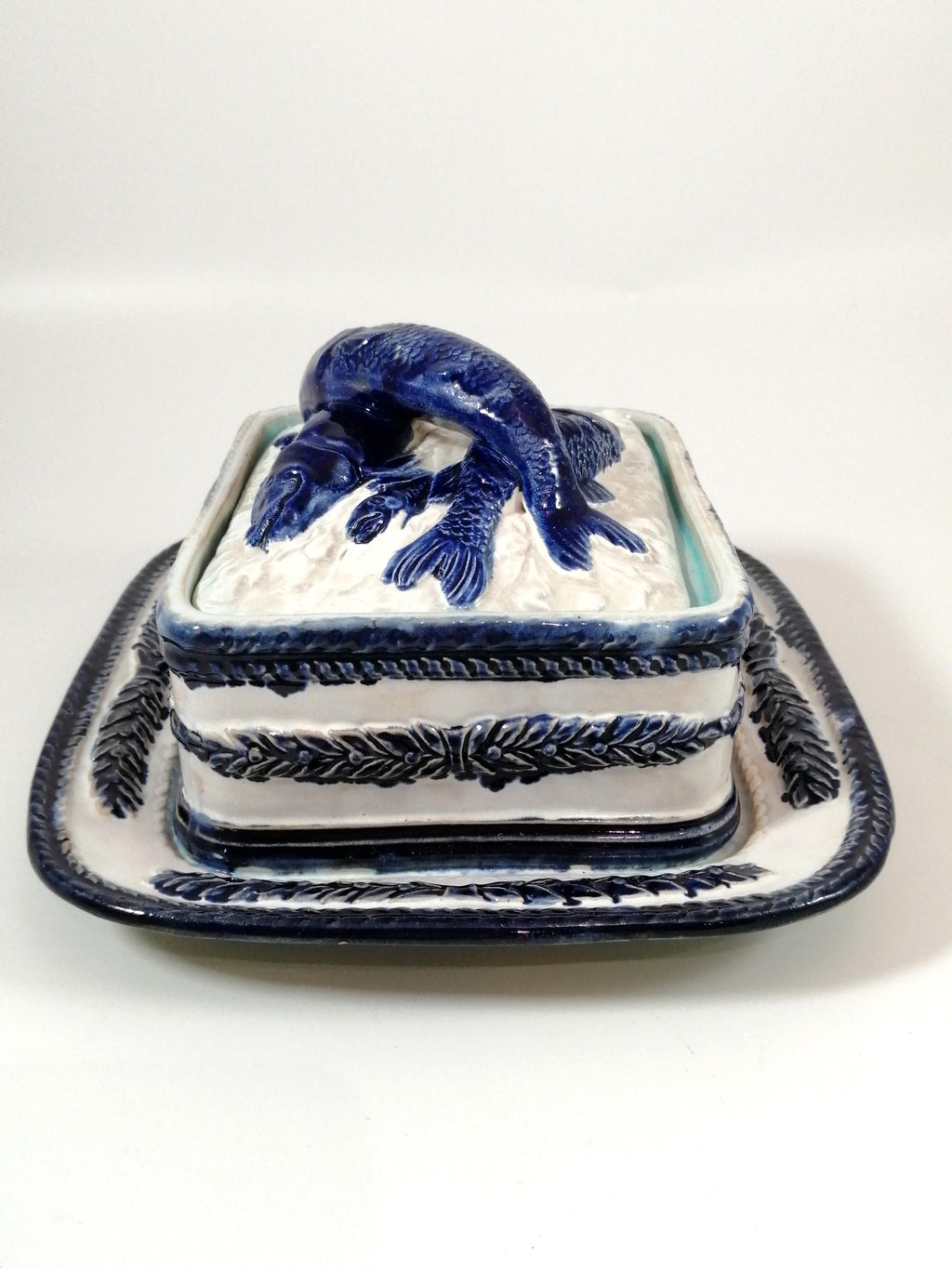 A majolica sardine box by Thomas Forester & Sons, late 19th century