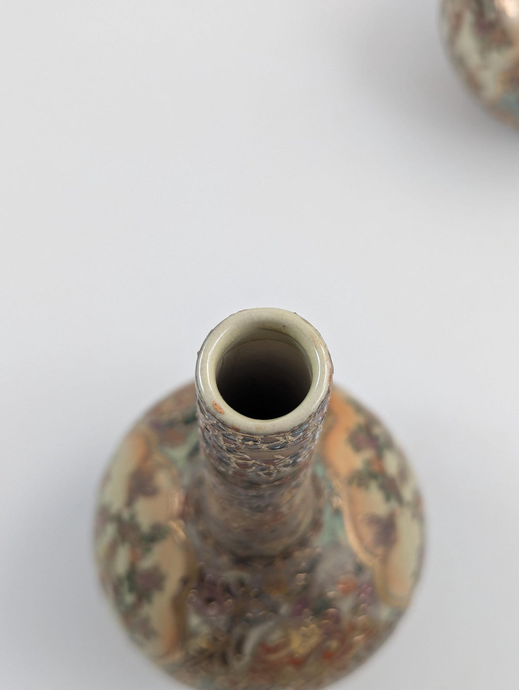 Antique Handpainted Bud Vases, Satsuma, signed by Gyokushū, Meiji period (1868-1912).
