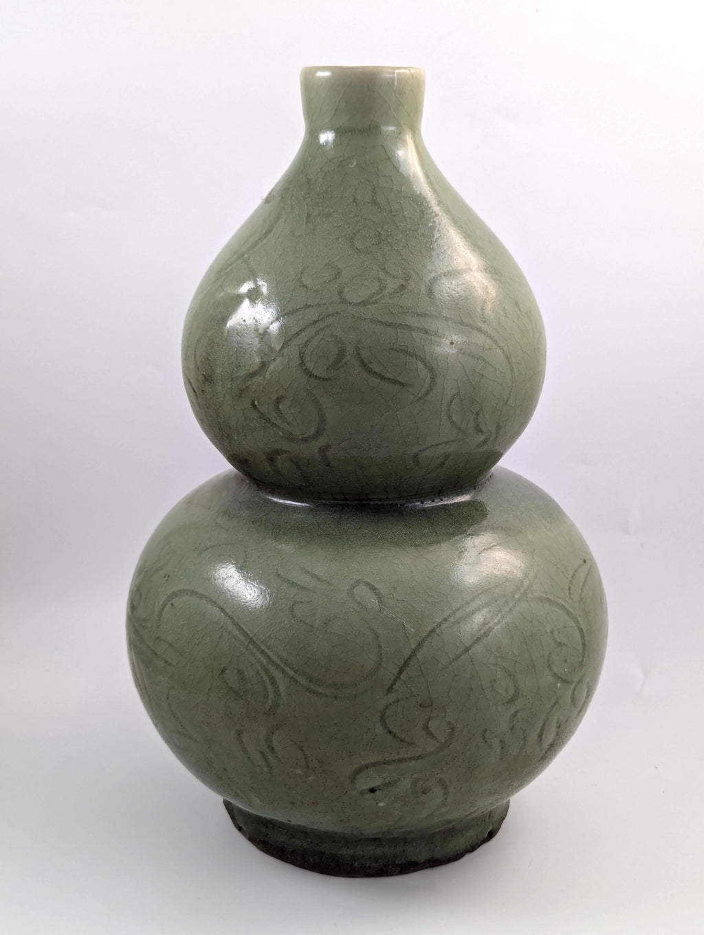 Chinese Longquan Earthenware Green Double Gourd Vase, Song Dynasty.