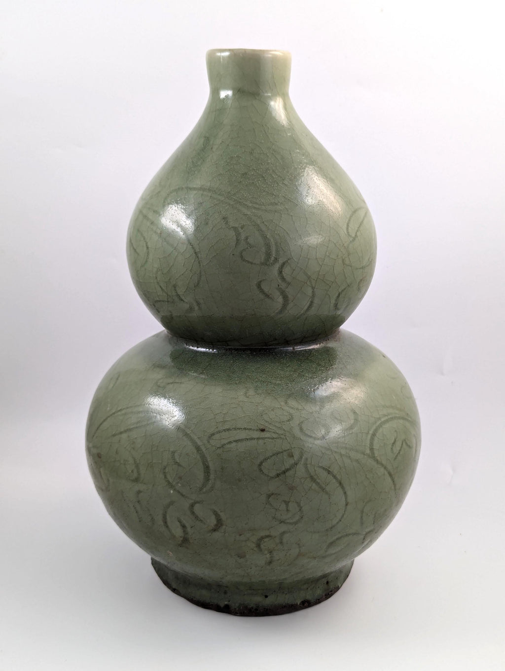 Chinese Longquan Earthenware Green Double Gourd Vase, Song Dynasty.