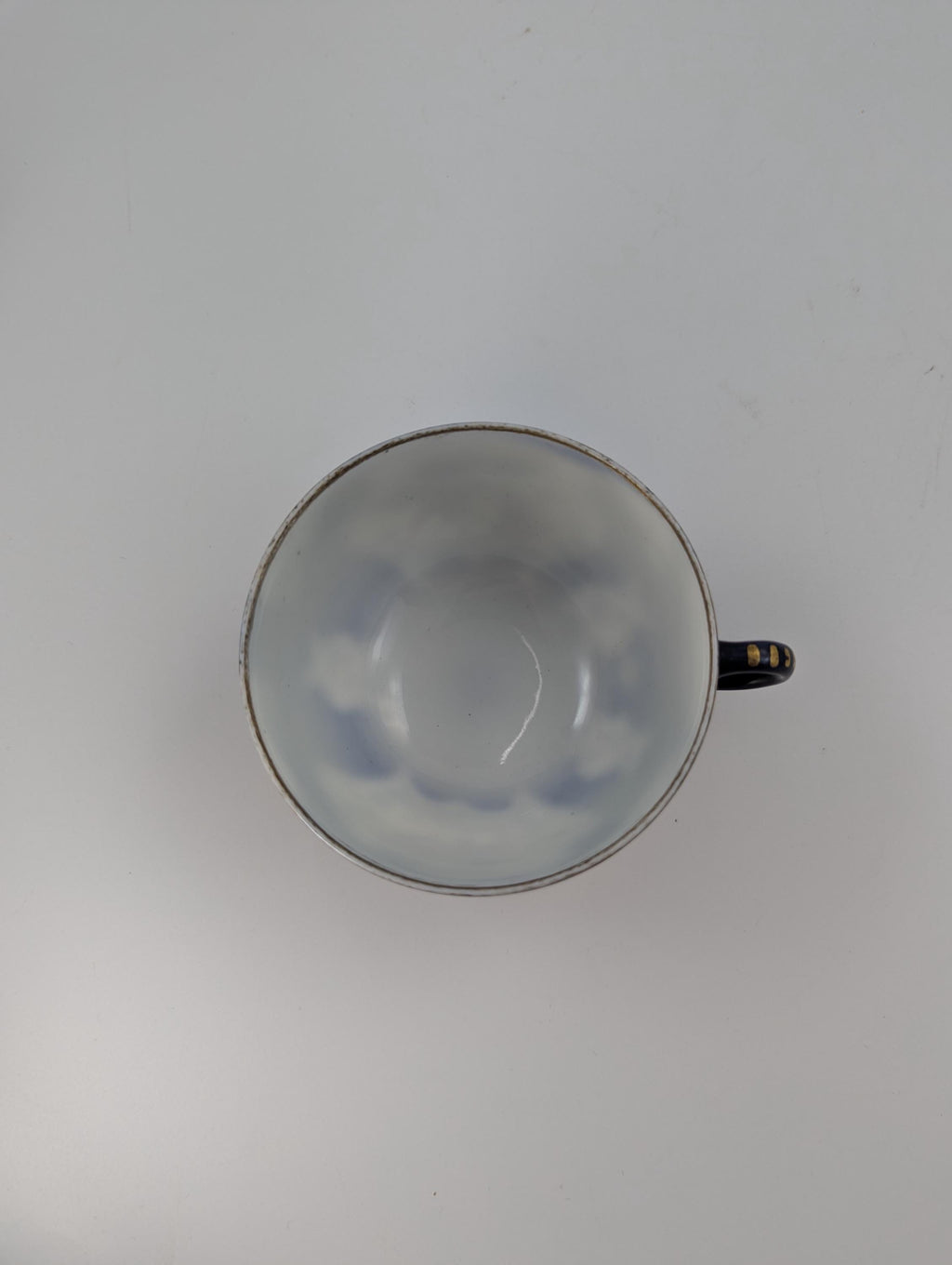 A Rare 18th Century Worcester Tea Cup with Hand-Painted Exotic Birds - c.1760