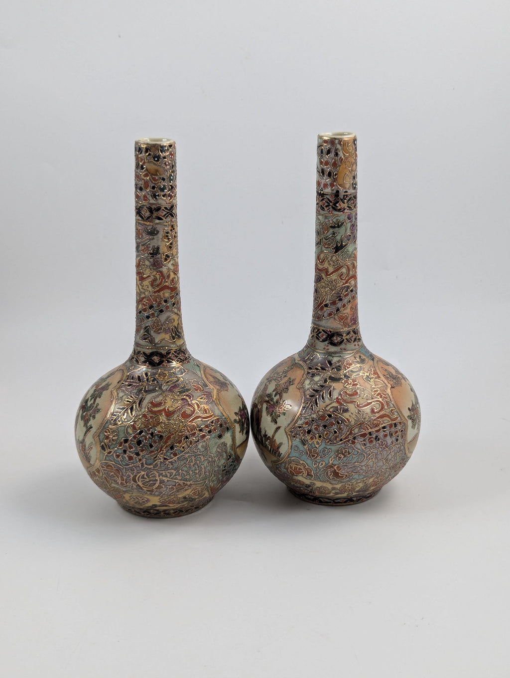 Antique Handpainted Bud Vases, Satsuma, signed by Gyokushū, Meiji period (1868-1912).