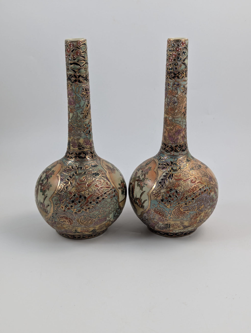 Antique Handpainted Bud Vases, Satsuma, signed by Gyokushū, Meiji period (1868-1912).