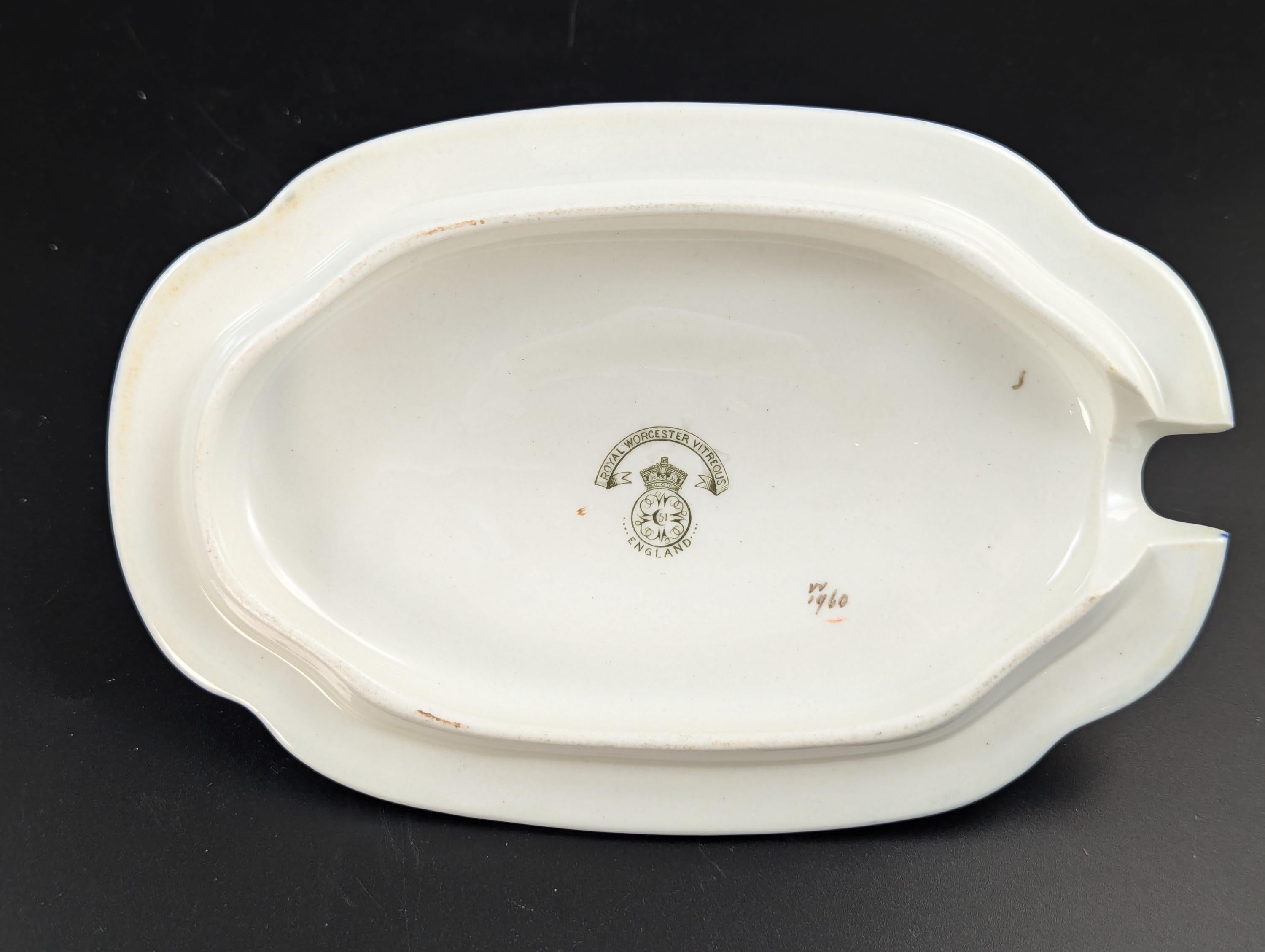 Antique Royal Worcester Vitreous gravy boat, with underplate, c. 1899.