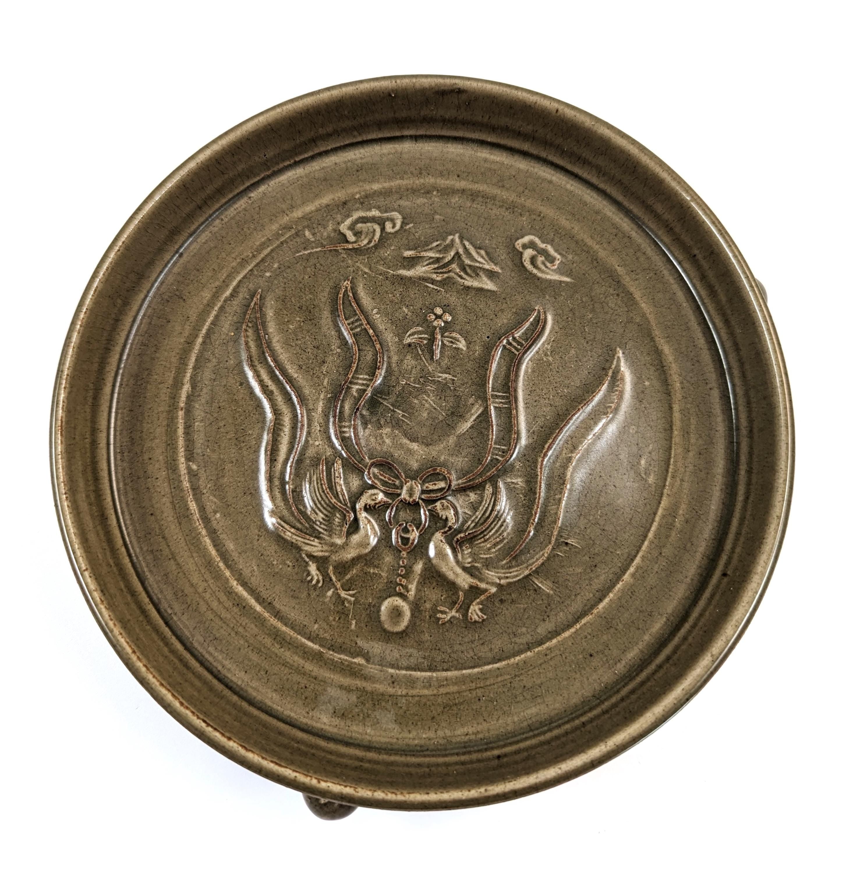 Olive-green Glazed ‘Phoenix’ Footed Bowl, Northern Song Dynasty (960–1127)