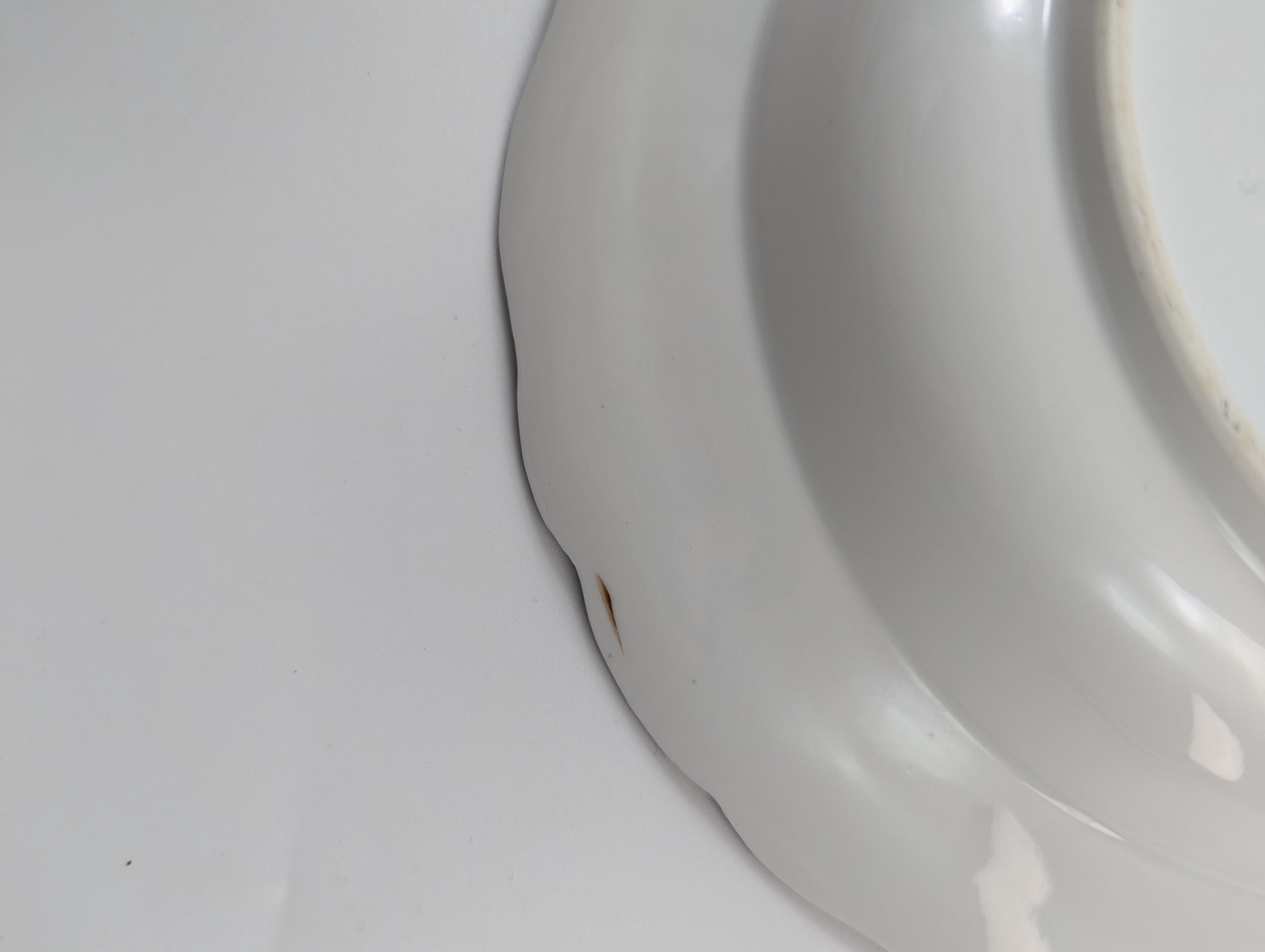 Antique Meissen Kakiemon Porcelain Plate: Yellow Lion, Late 19th Century