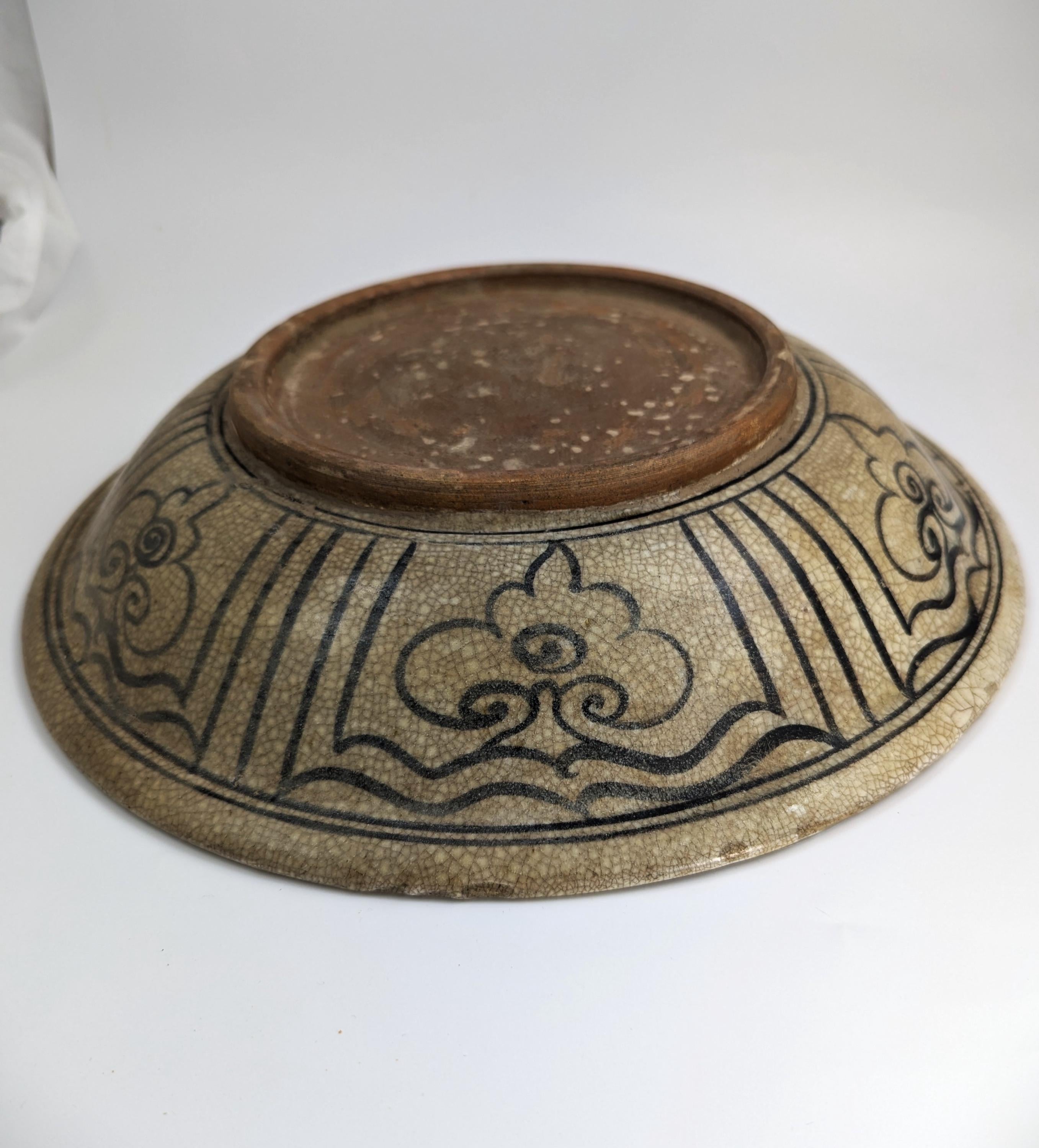 Antique Sukhothai Stoneware Fish Dish: 14th-Century Thai Ceramic Bowl