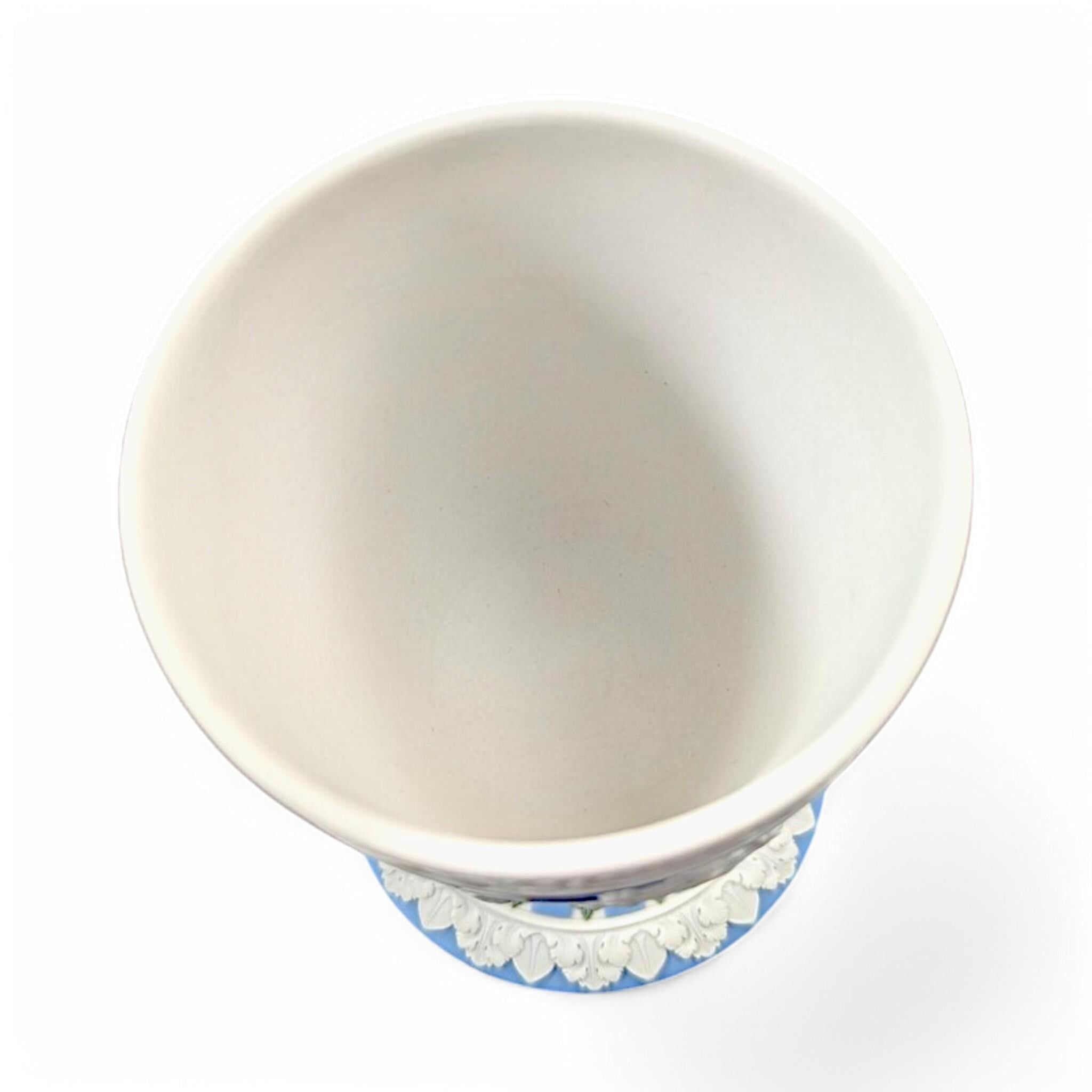 Wedgwood Tricolour Jasperware Goblet: Silver Jubilee 1977, Bermuda & USA