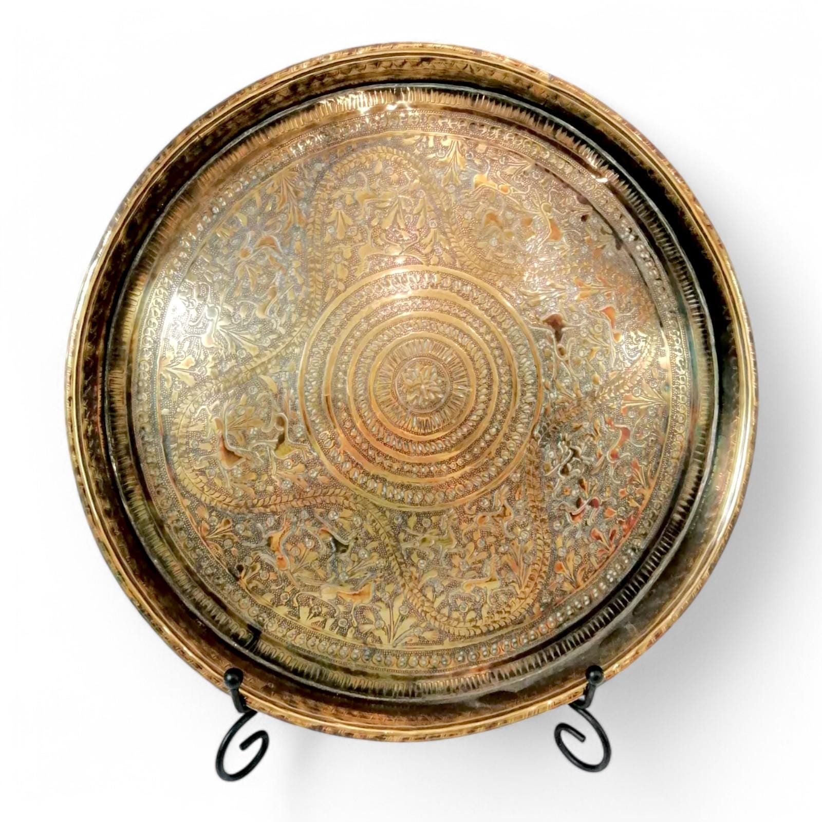 Antique Benares Brass Tray: Hand-Engraved Indian Floral & Horse Decor (32 cm)