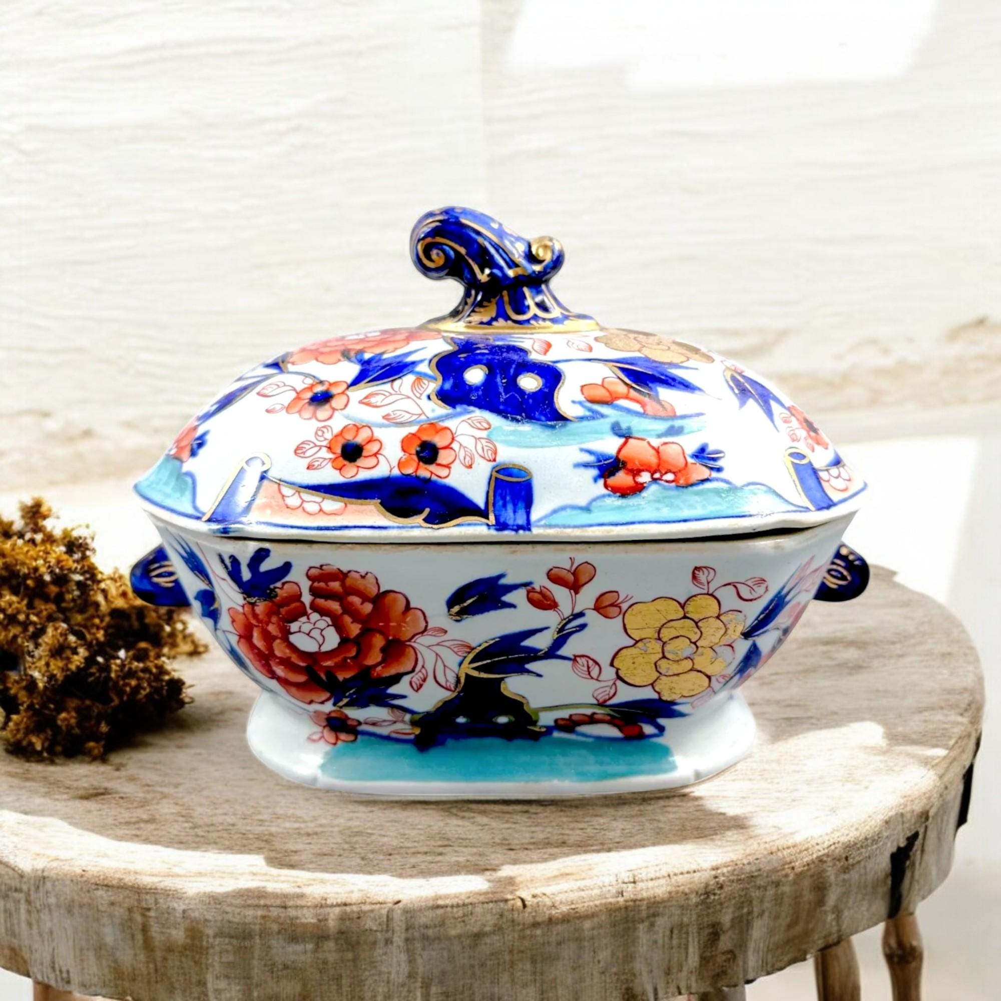 Antique Mason's Ironstone Sauce Tureen: Hand-Painted Imari Oyster Pattern, c.1815