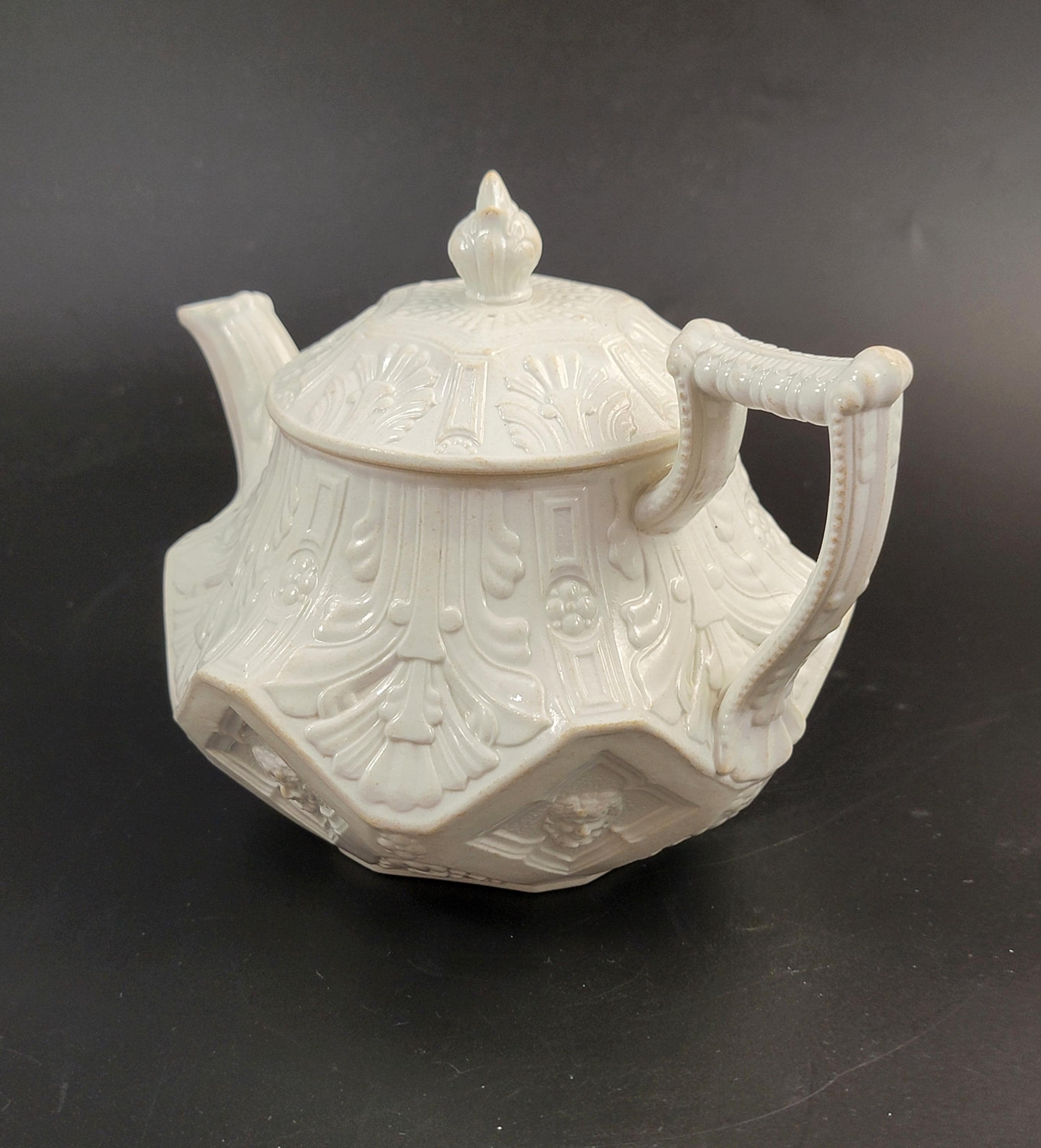 Antique Wedgwood White Stoneware Teapot, Hexagonal Design c.1820