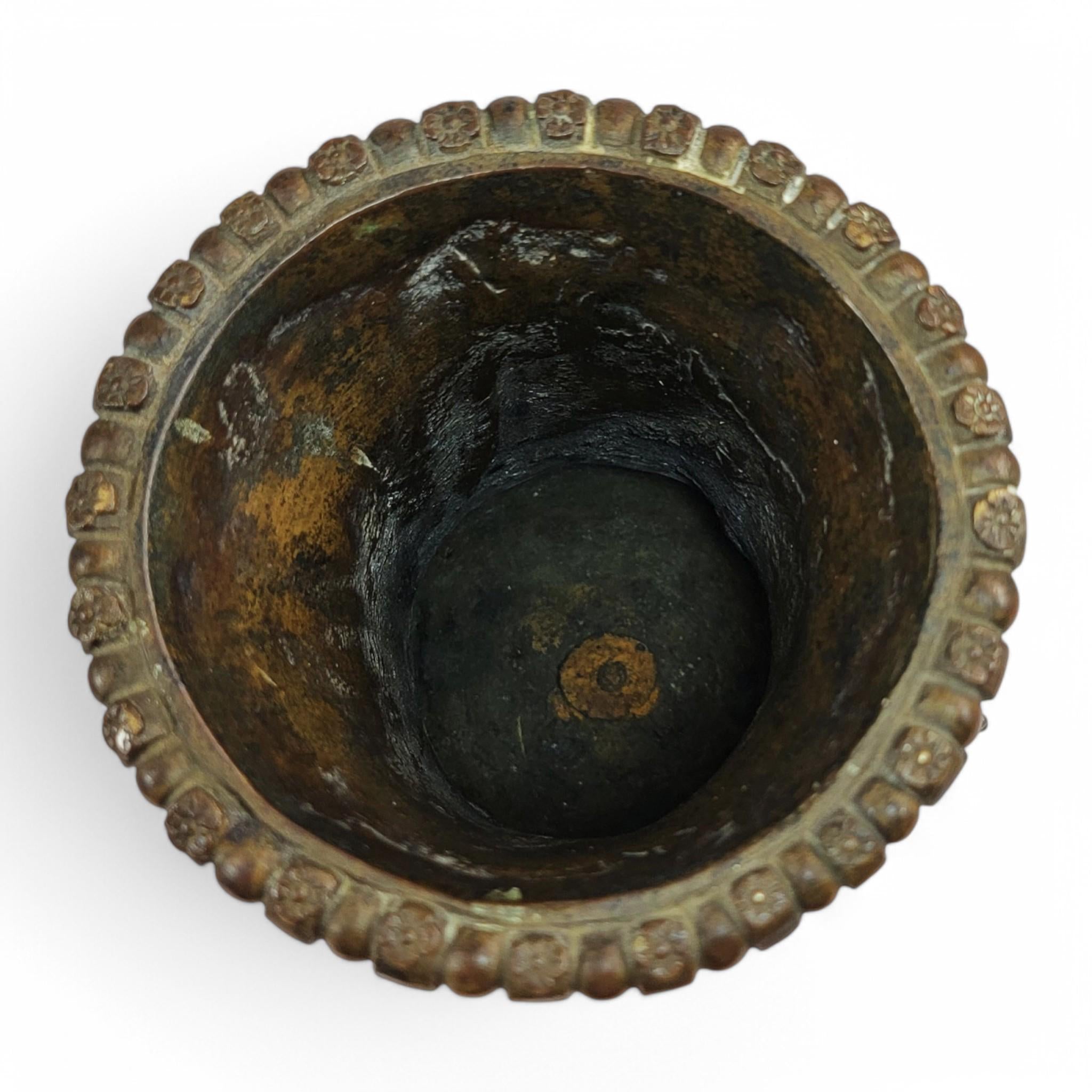 Art Nouveau Italian Bronze Amphora, Children & Grapevine Design, Hand-Cast Sculpture, Late 19th/Early 20th Century