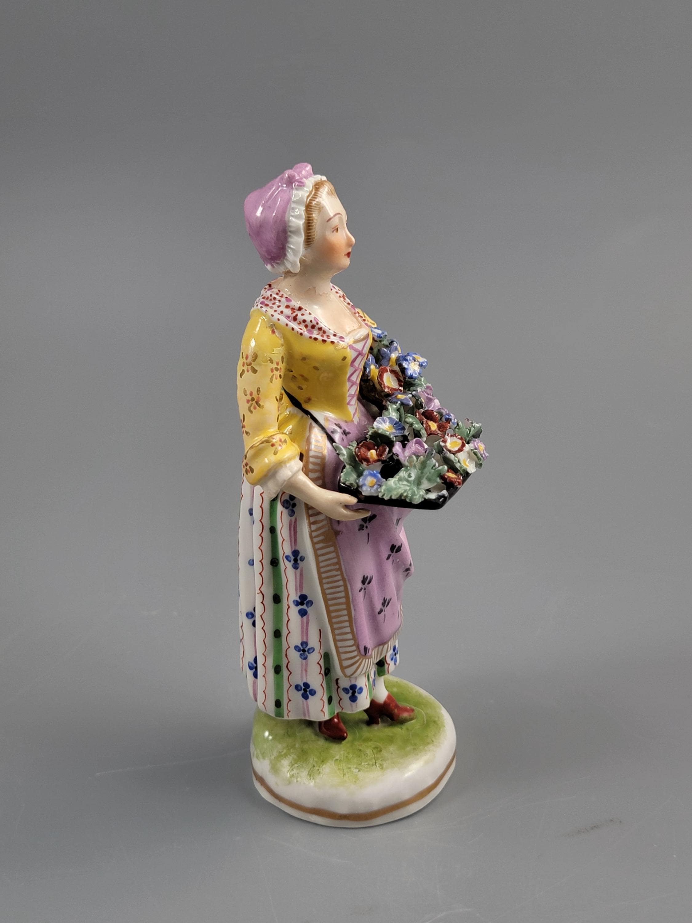 Antique Porcelain Figurine Flower Seller Dressel Kister, c.1903