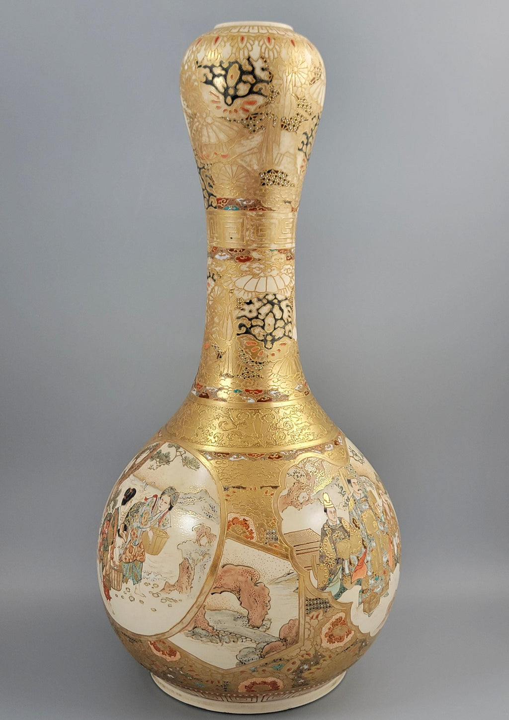 Large Antique Japanese Satsuma Vase Samurai Moriage Gilding Meiji Period c.1880