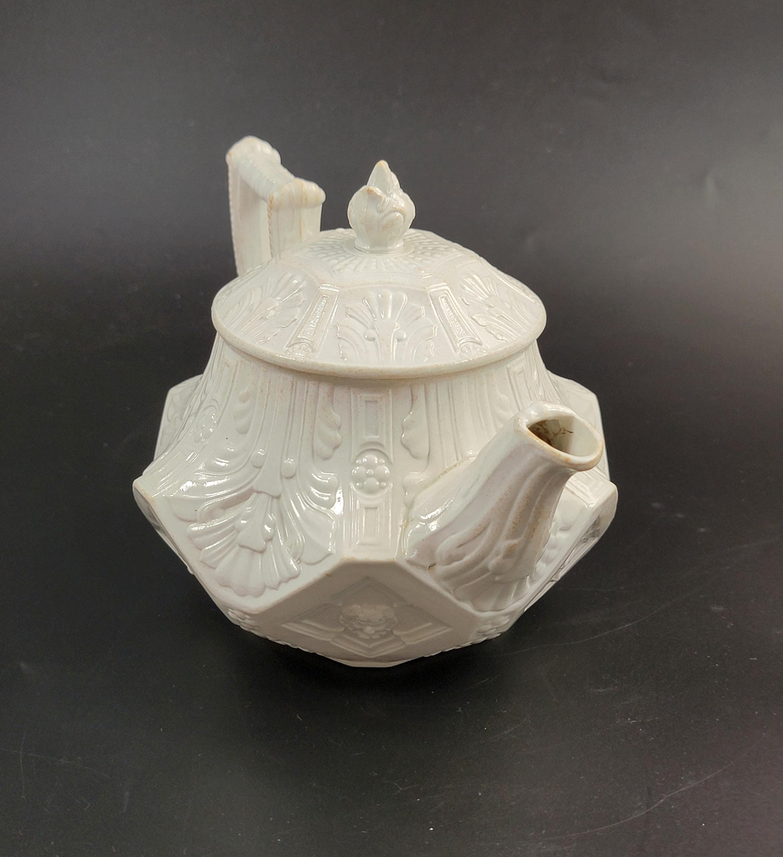 Antique Wedgwood White Stoneware Teapot, Hexagonal Design c.1820