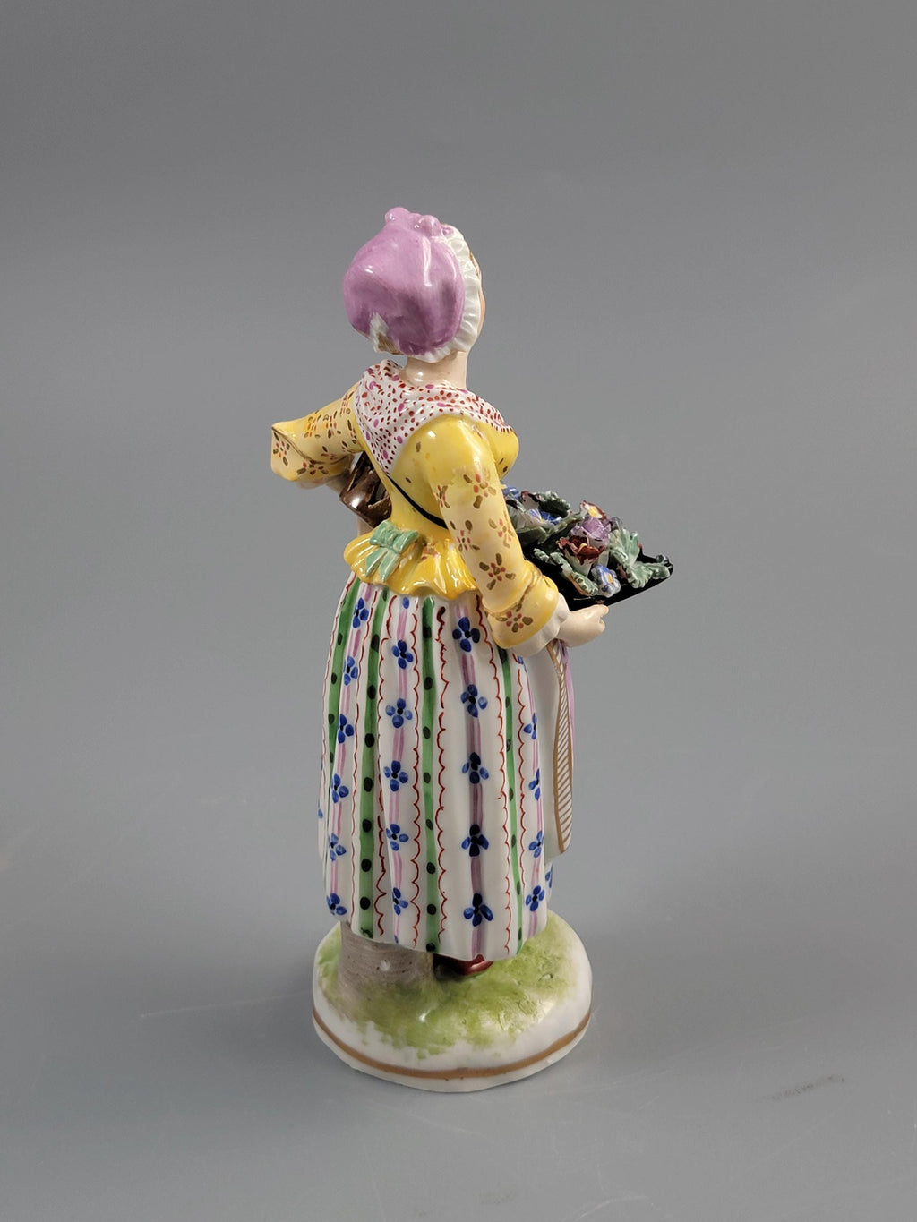 Antique Porcelain Figurine Flower Seller Dressel Kister, c.1903