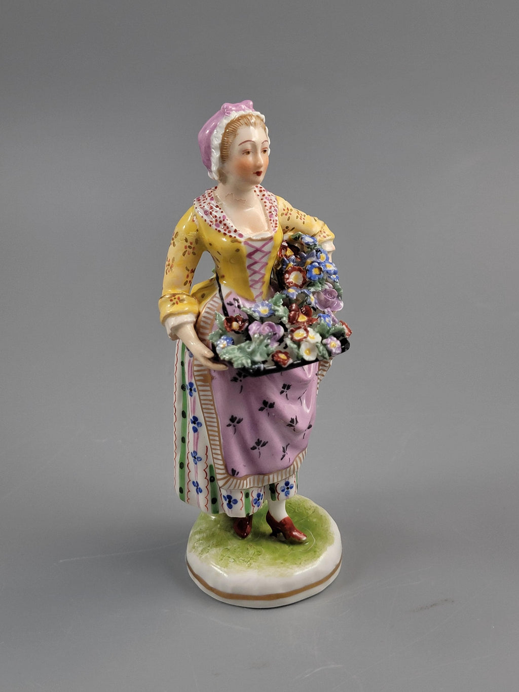Antique Porcelain Figurine Flower Seller Dressel Kister, c.1903