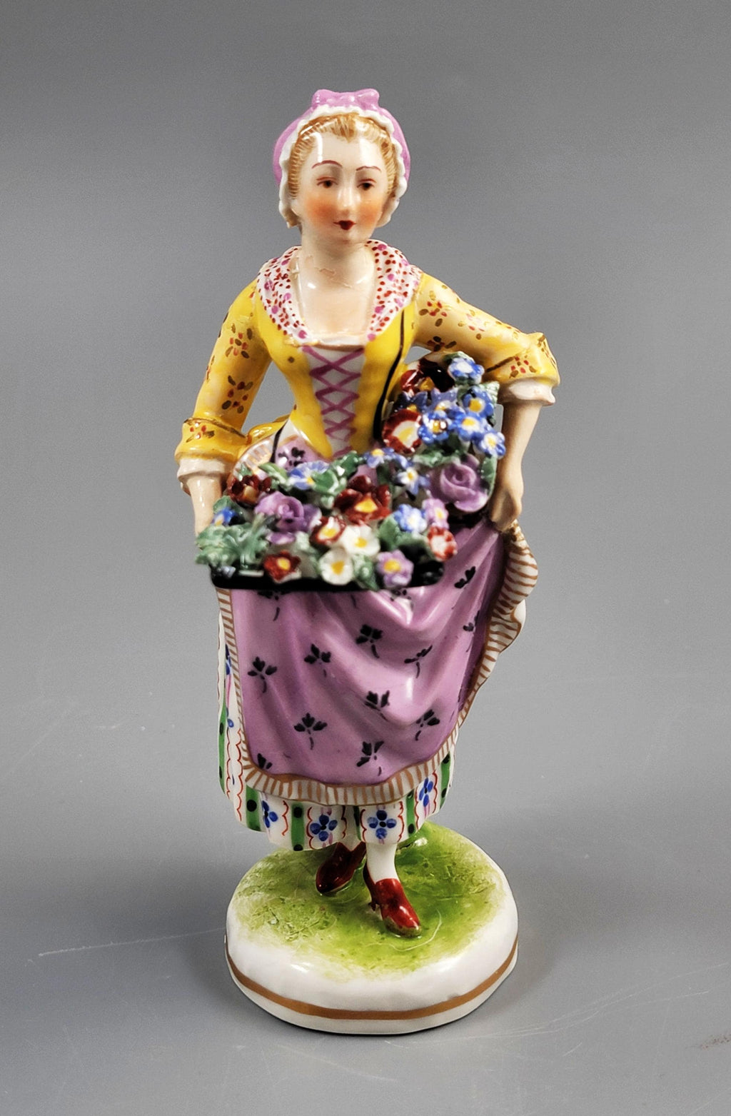 Antique Porcelain Figurine Flower Seller Dressel Kister, c.1903