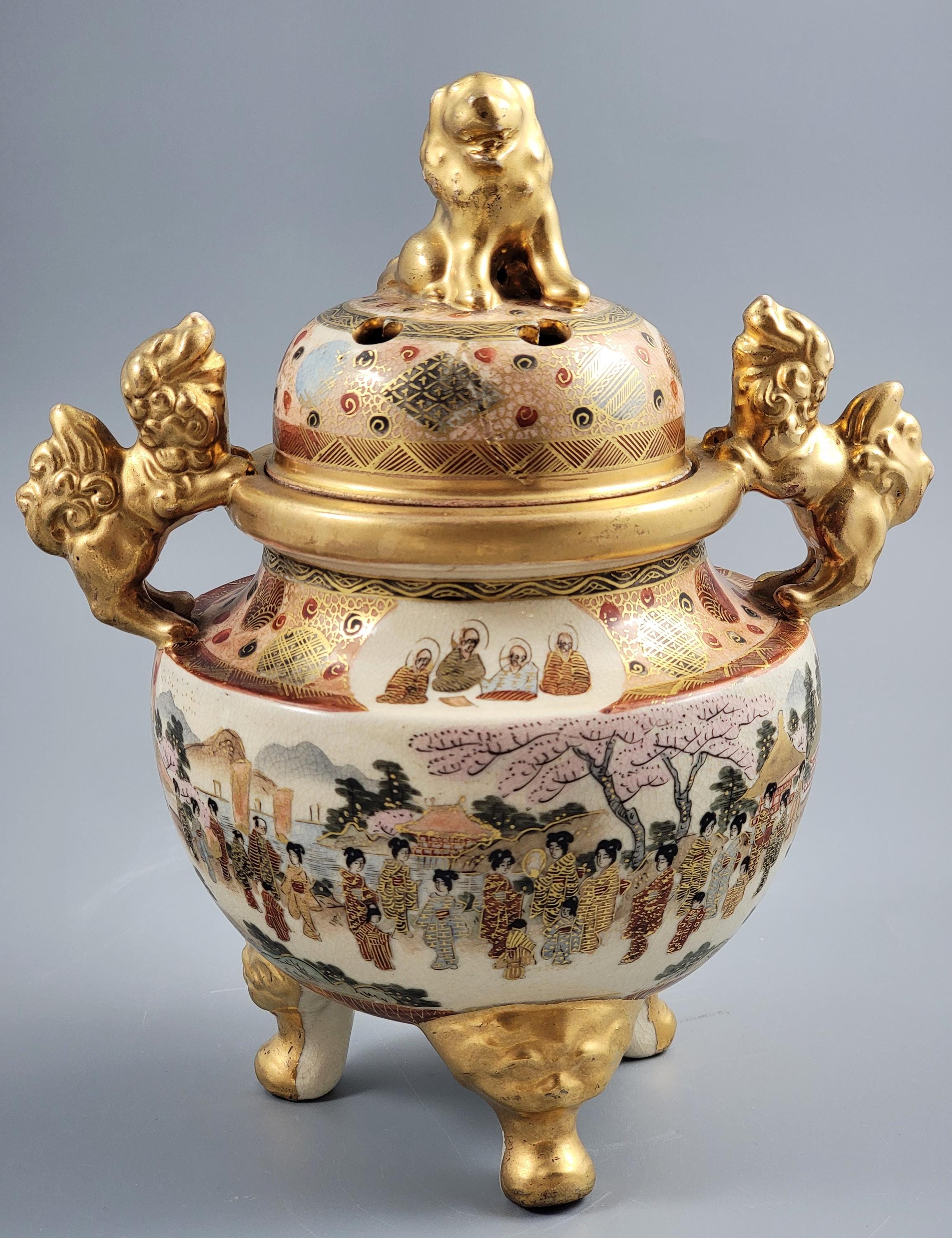 Meiji Satsuma Koro by Ippō, Gilt Shishi, Kyoto Kinkozan School, Signed, 24c