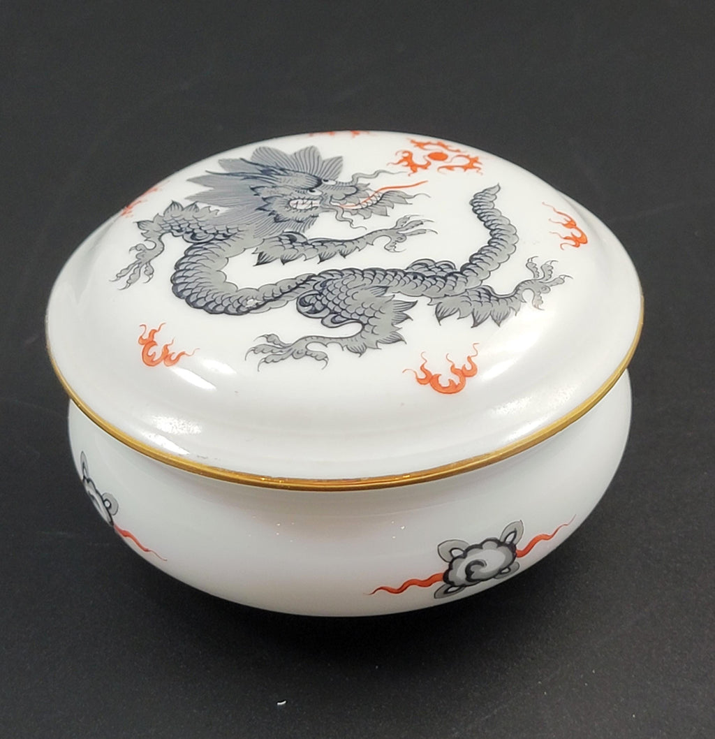Meissen Black Ming Dragon Porcelain Box with Lid, early 20th century, Rare Collectible