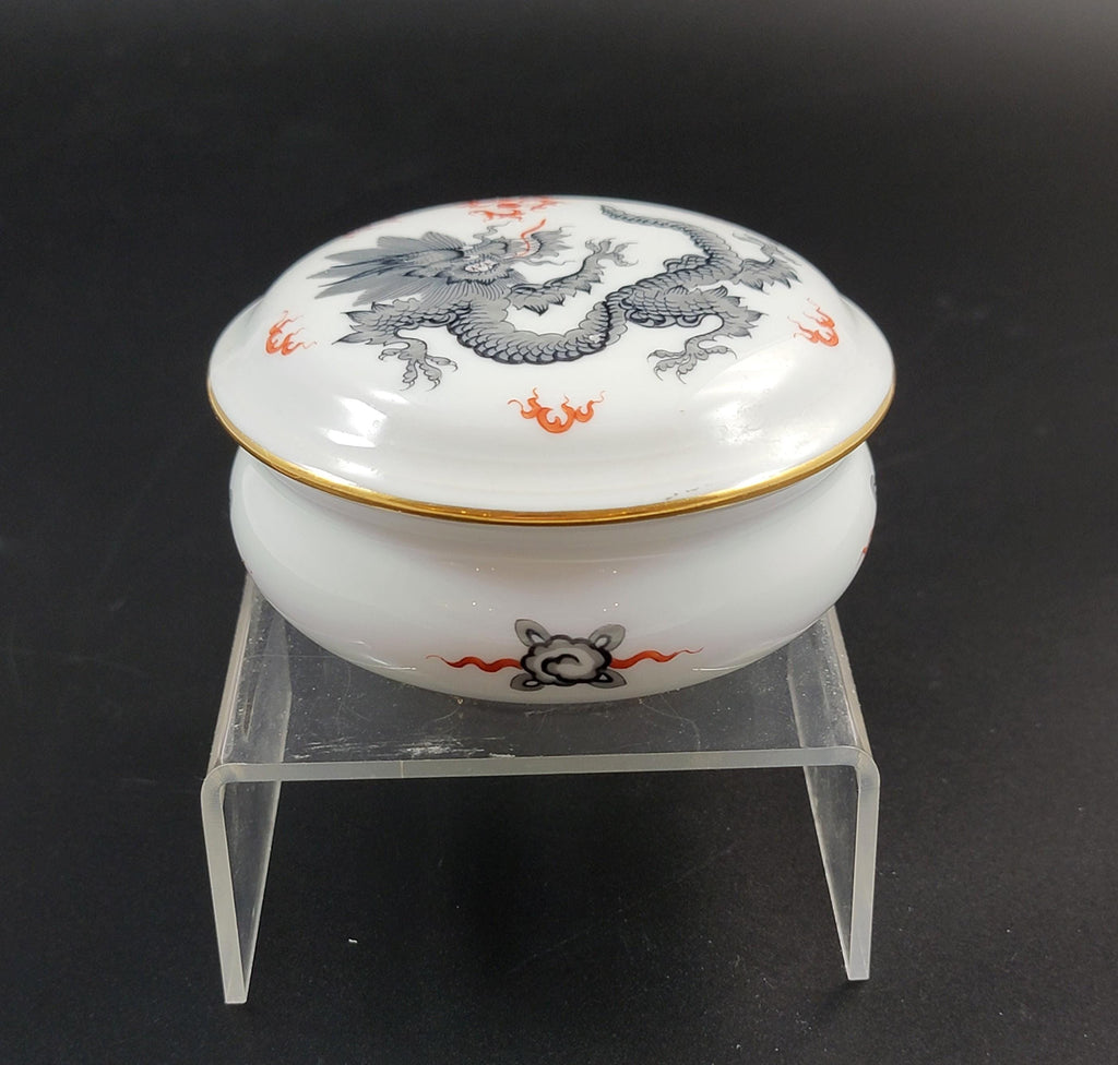 Meissen Black Ming Dragon Porcelain Box with Lid, early 20th century, Rare Collectible
