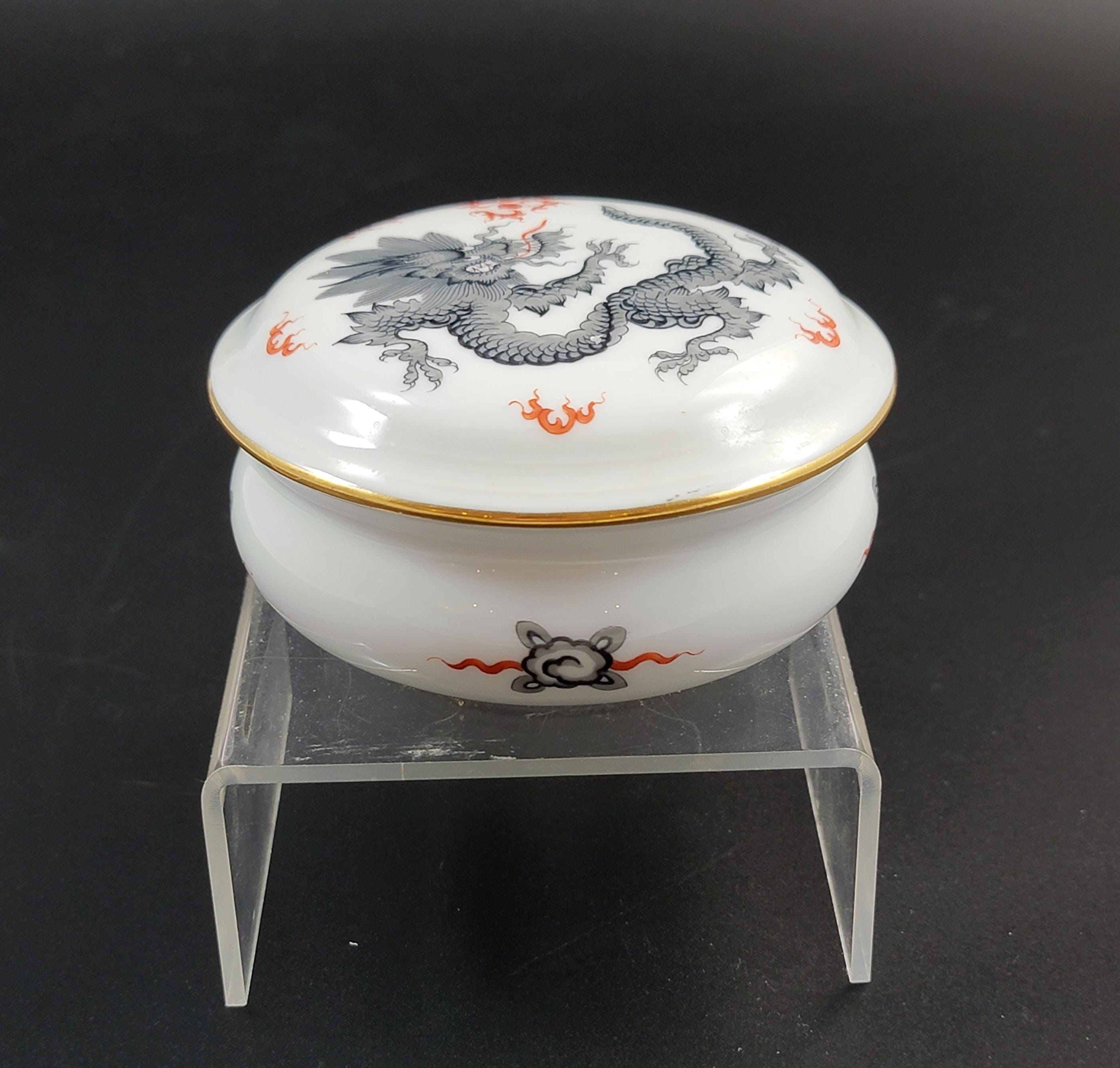 Meissen Black Ming Dragon Porcelain Box with Lid, early 20th century, Rare Collectible