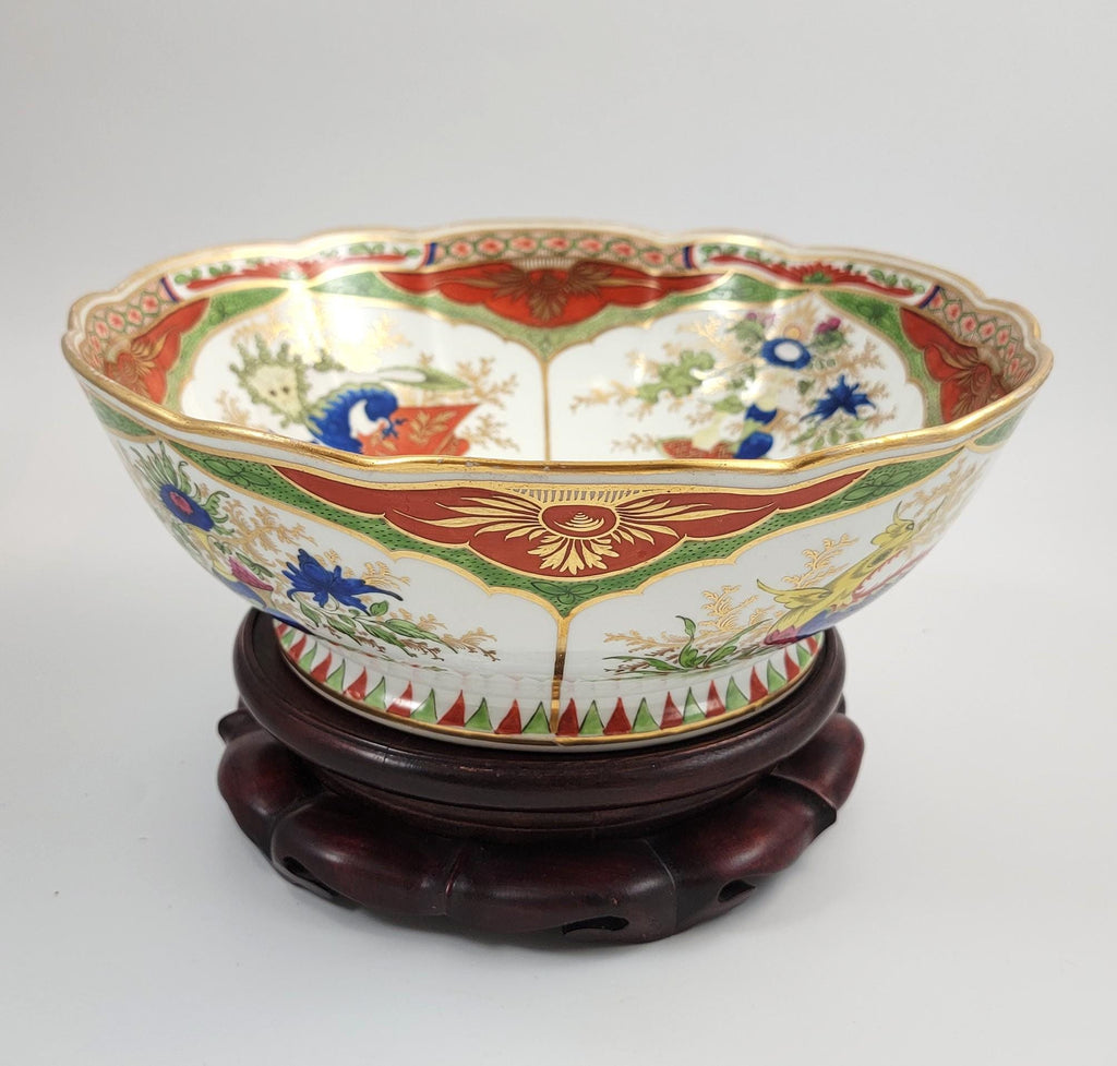 Chamberlain Worcester Dragon in Compartments Bowl, c.1815, Mahogany Stand
