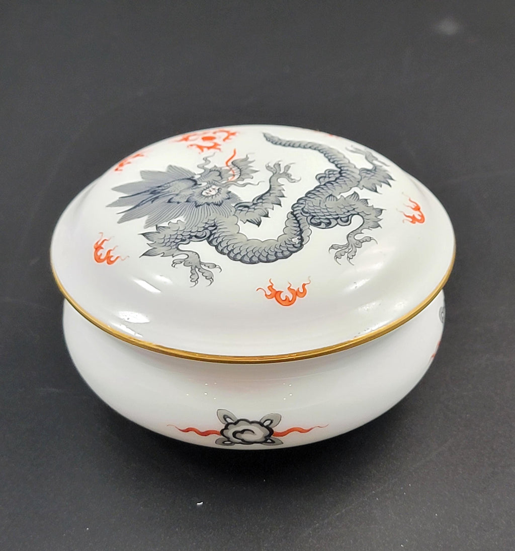 Meissen Black Ming Dragon Porcelain Box with Lid, early 20th century, Rare Collectible