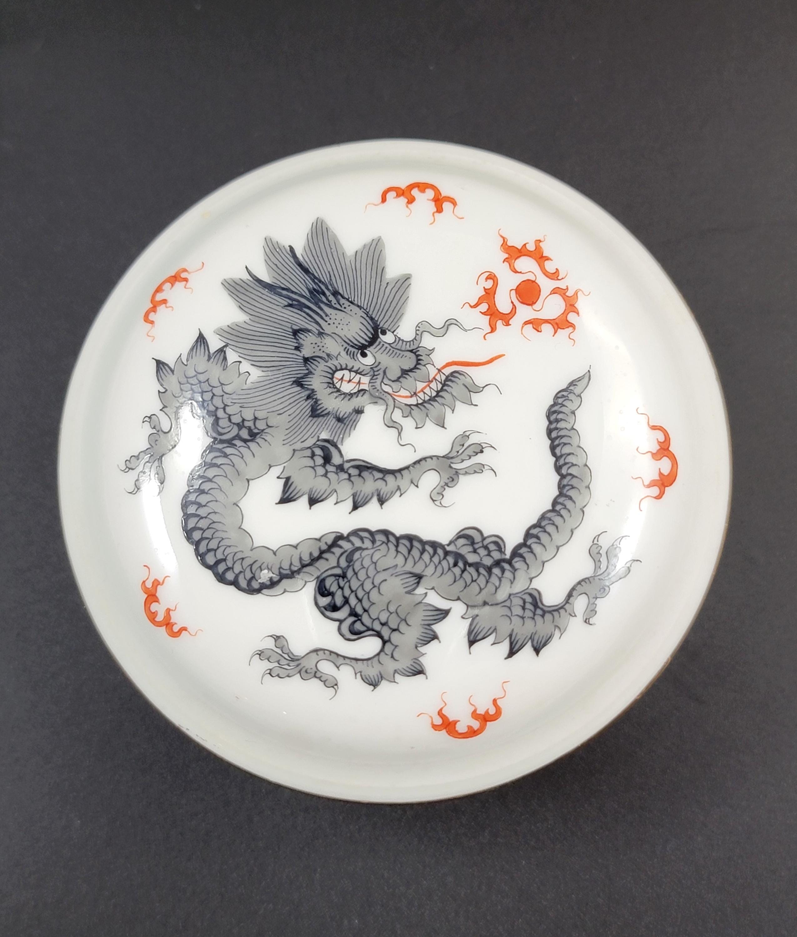 Meissen Black Ming Dragon Porcelain Box with Lid, early 20th century, Rare Collectible