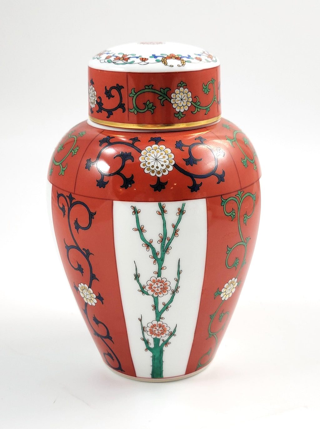 Herend Tea Caddy/Ginger Jar, Handpainted, Siang Rouge Red Dynasty, 20th Century