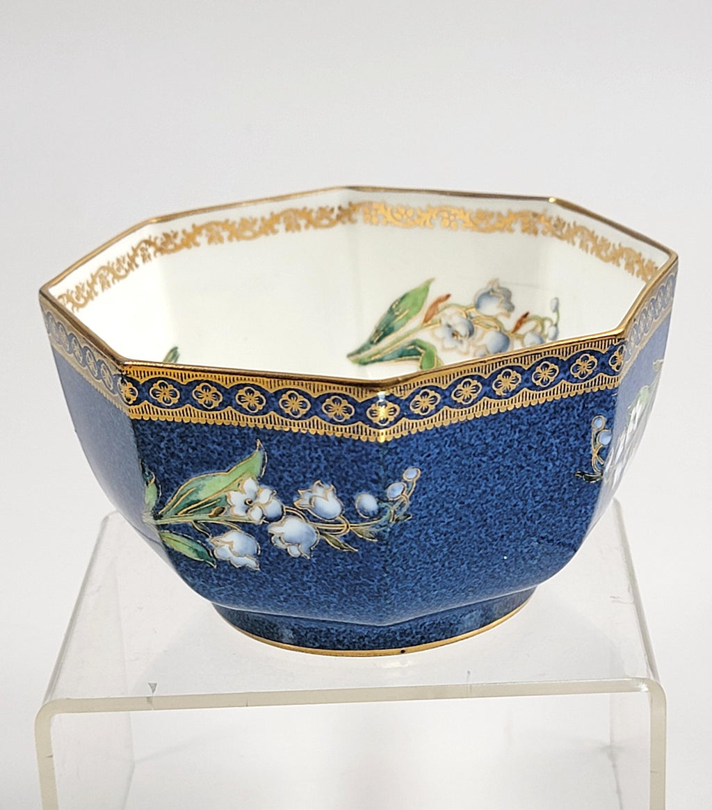 Rare Wedgwood Lustre Bowl: Lily of the Valley, Powder Blue, Antique Porcelain c.1917