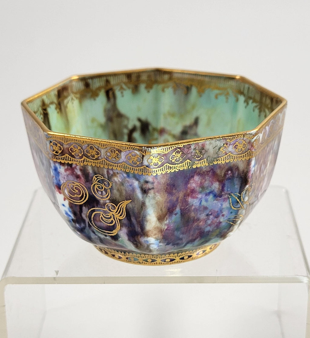 Wedgwood Fairyland Lustre Celestial Dragon Bowl Pinky Mauve Z4831 Daisy Makeig-Jones c.1915
