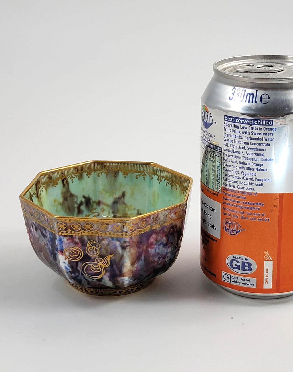 Wedgwood Fairyland Lustre Celestial Dragon Bowl Pinky Mauve Z4831 Daisy Makeig-Jones c.1915