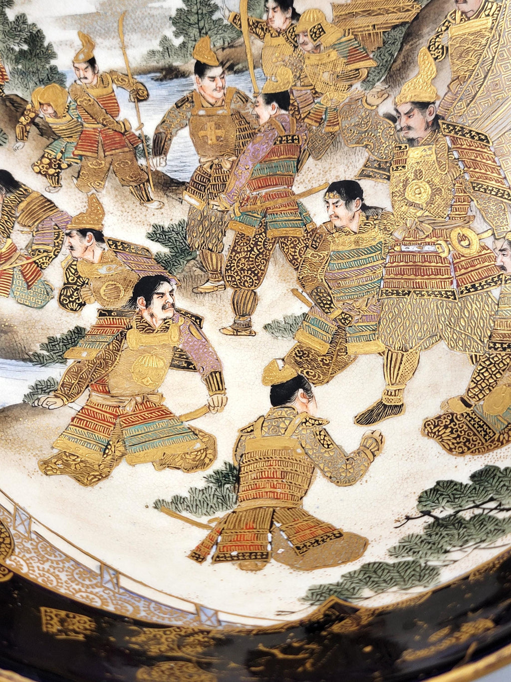 Kinkozan Kyoto Satsuma Bowl — Samurai Night Battle, Shimazu Crest, c.1900