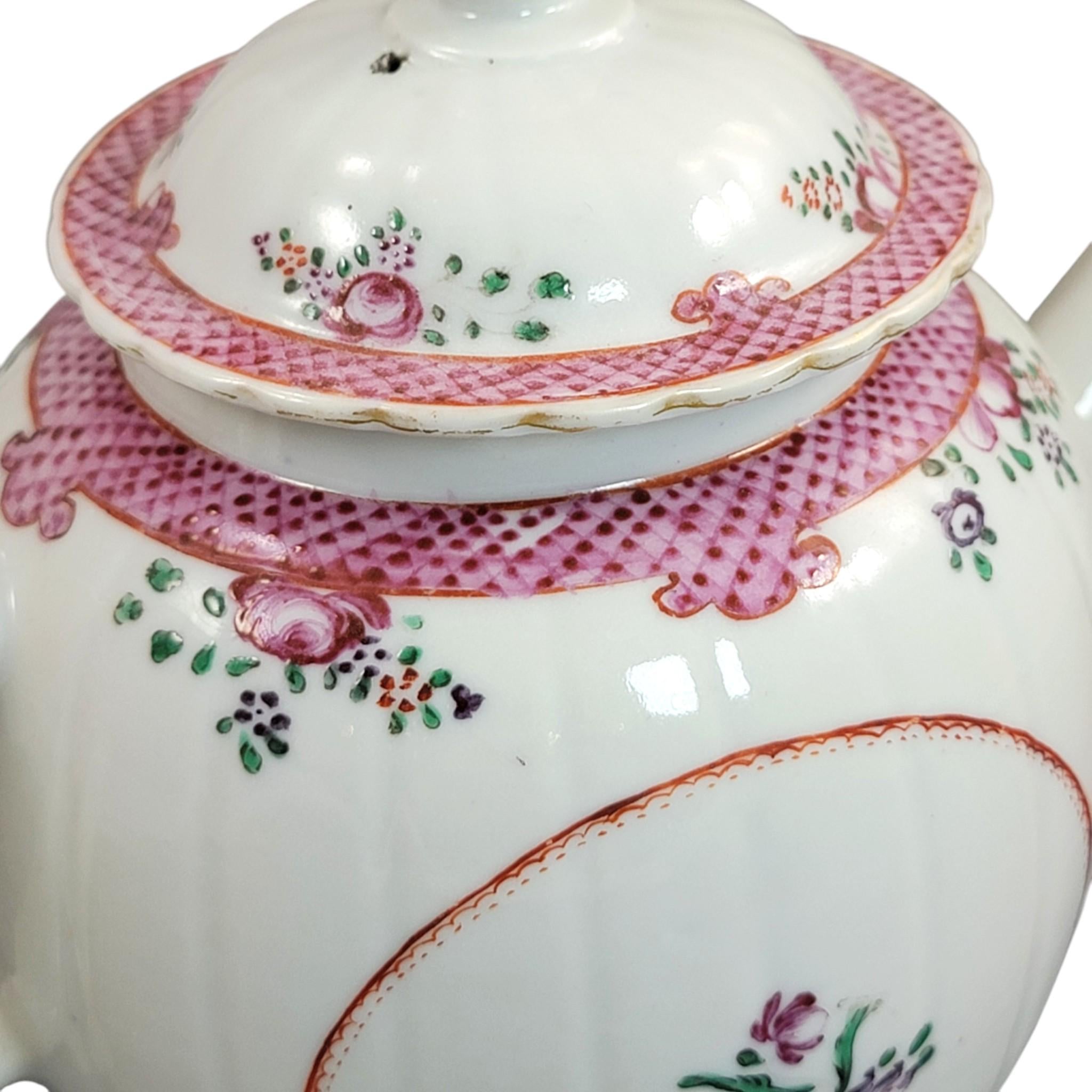 Antique Chinese export famille rose teapot, Qianlong period c.1740–60, floral rococo pink trellis, porcelain hand-painted tea ware