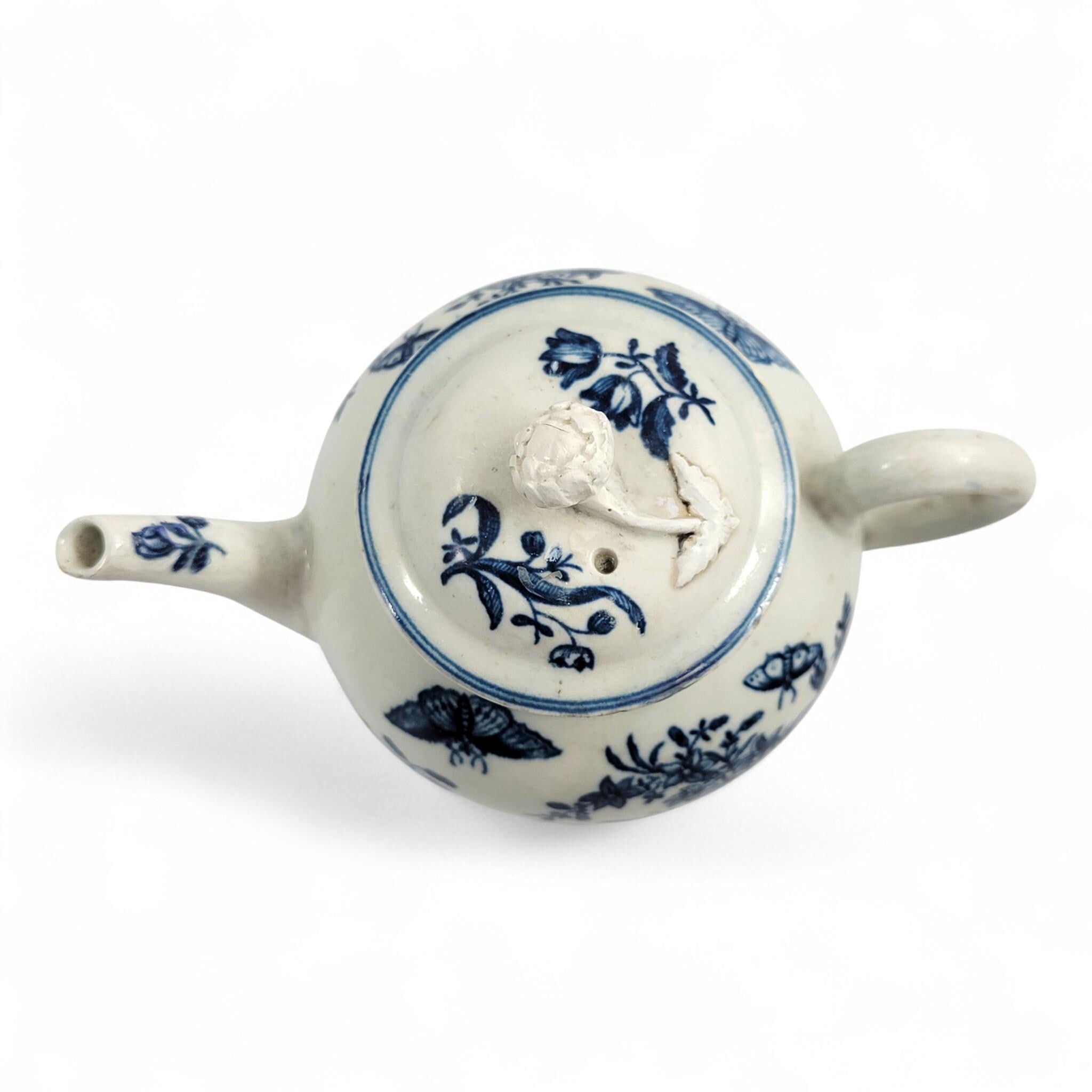 First Period Worcester Porcelain Teapot, Fence Pattern, c.1760, Blue Crescent Mark
