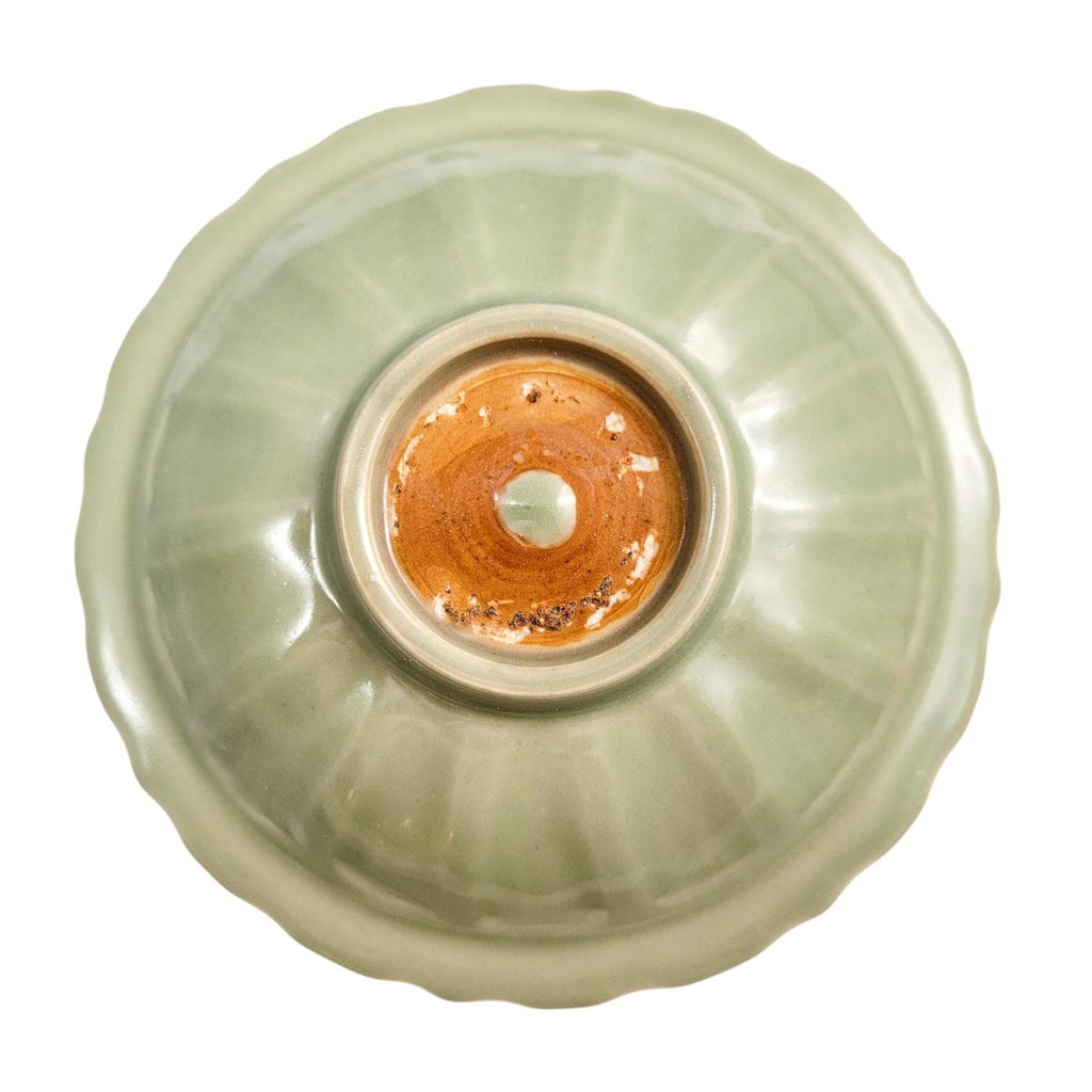 Architectural Longquan Celadon Bowl with Foliate Rim — Southern Song / Early Yuan (13th–Early 14th Century)