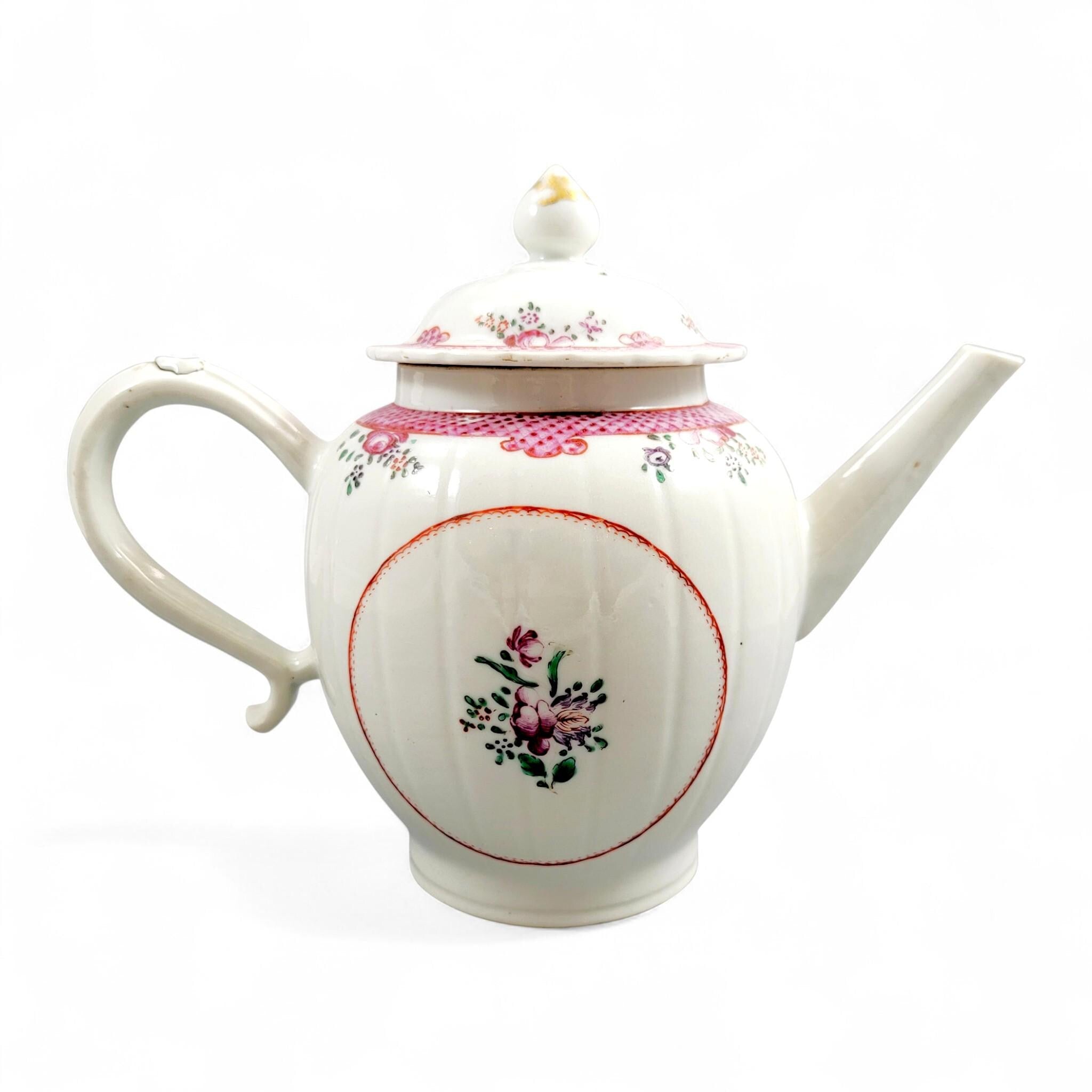 Antique Chinese export famille rose teapot, Qianlong period c.1740–60, floral rococo pink trellis, porcelain hand-painted tea ware