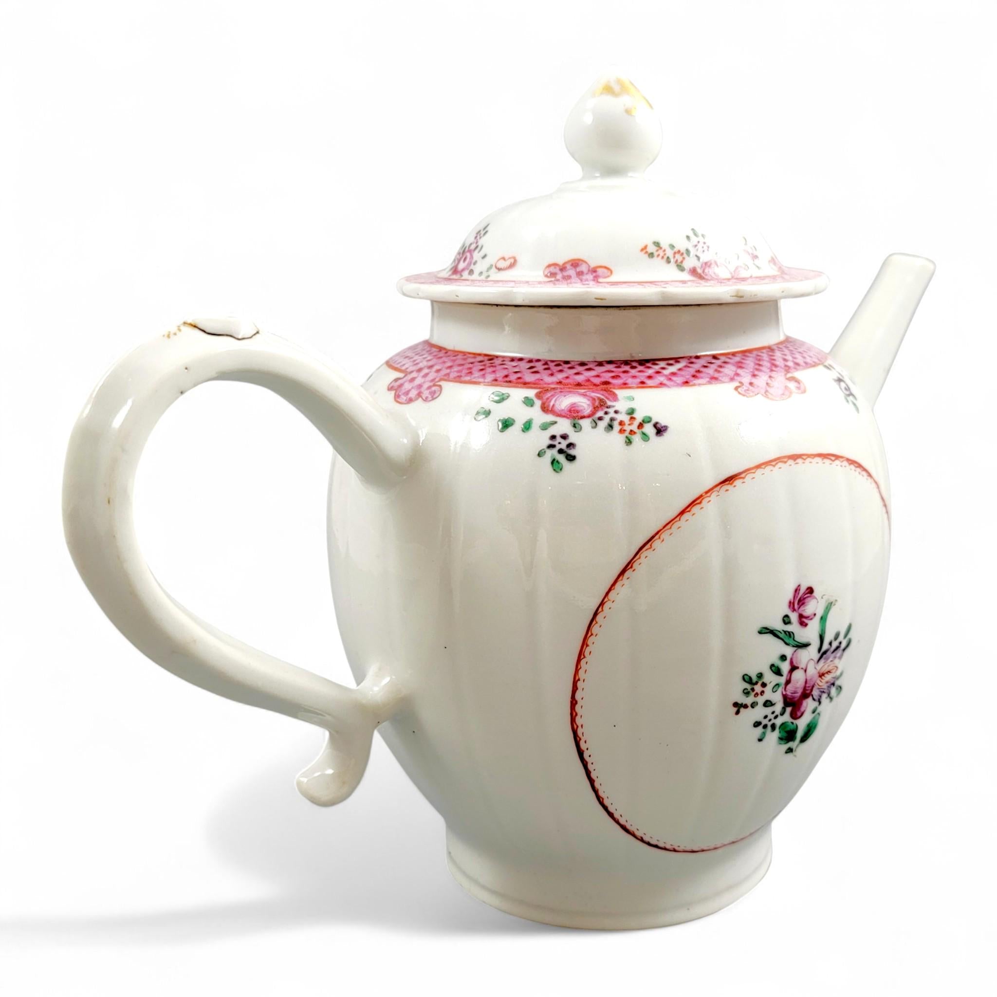 Antique Chinese export famille rose teapot, Qianlong period c.1740–60, floral rococo pink trellis, porcelain hand-painted tea ware